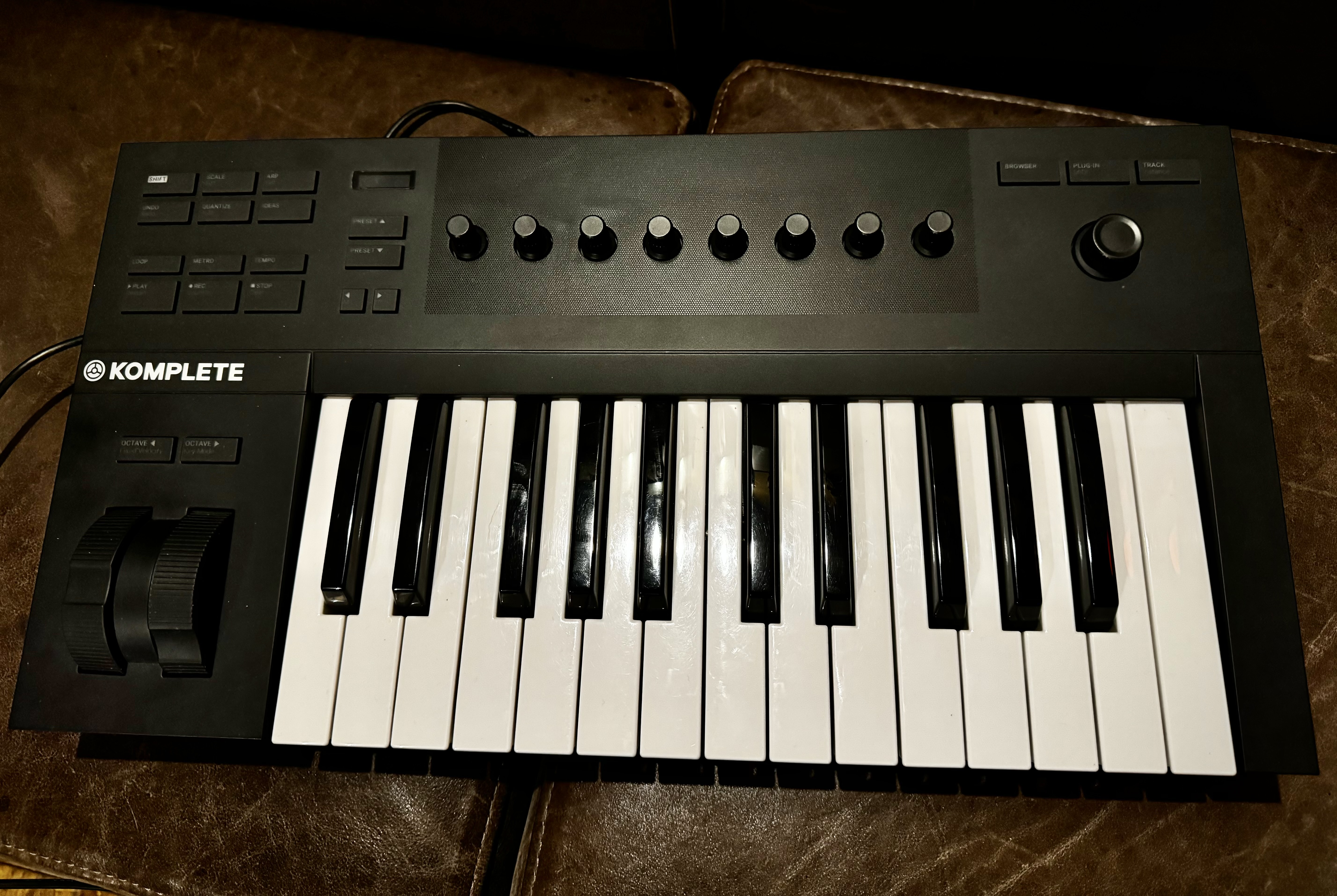 Native Instruments Kontrol A25