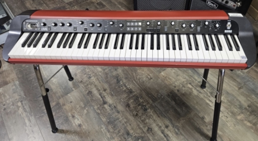 Vends Korg SV1 73