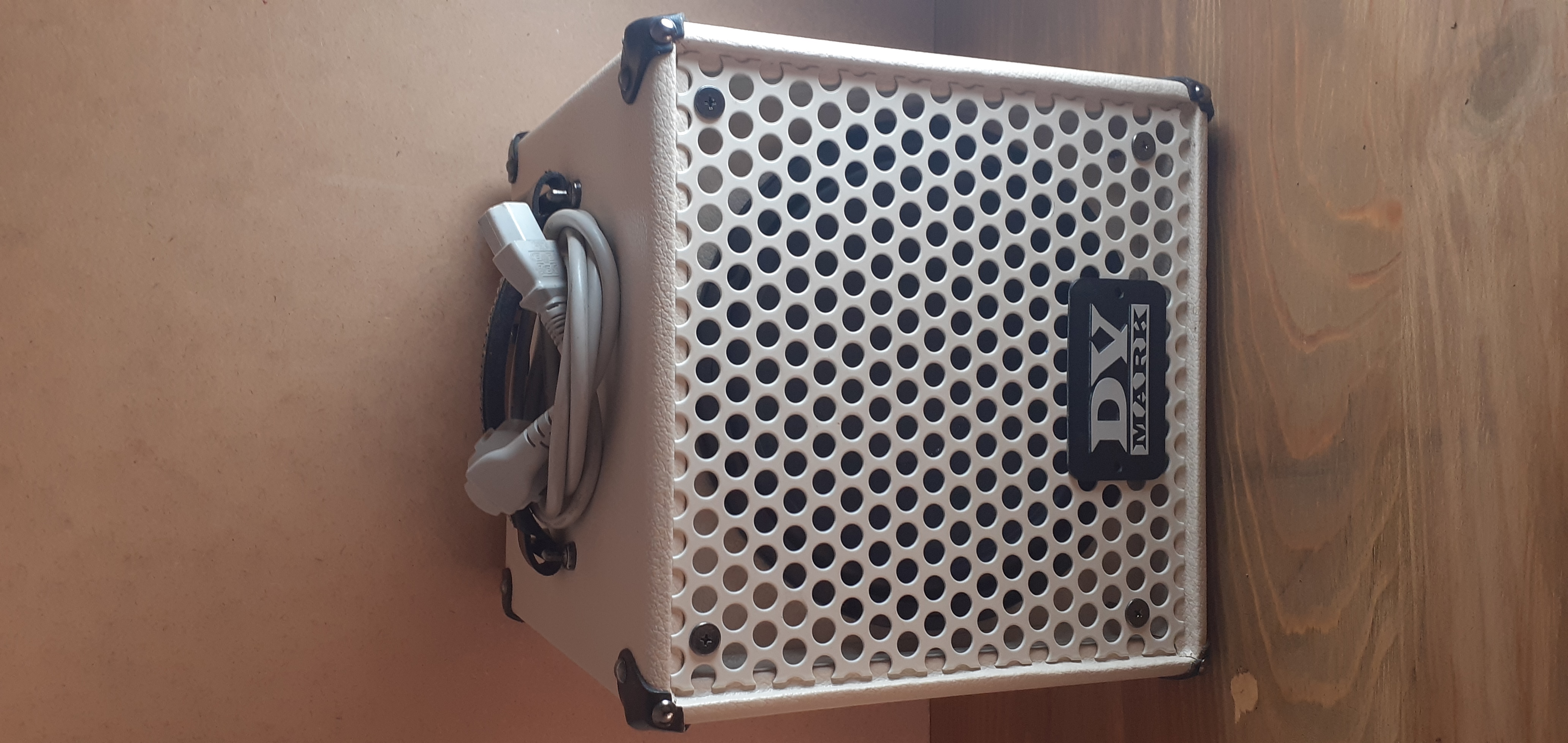 Vends Amplificateur guitare DV Mark Little Jazz + Housse