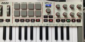 Vends Clavier maître MIDI Akaï Professional MPK Mini IV Gray