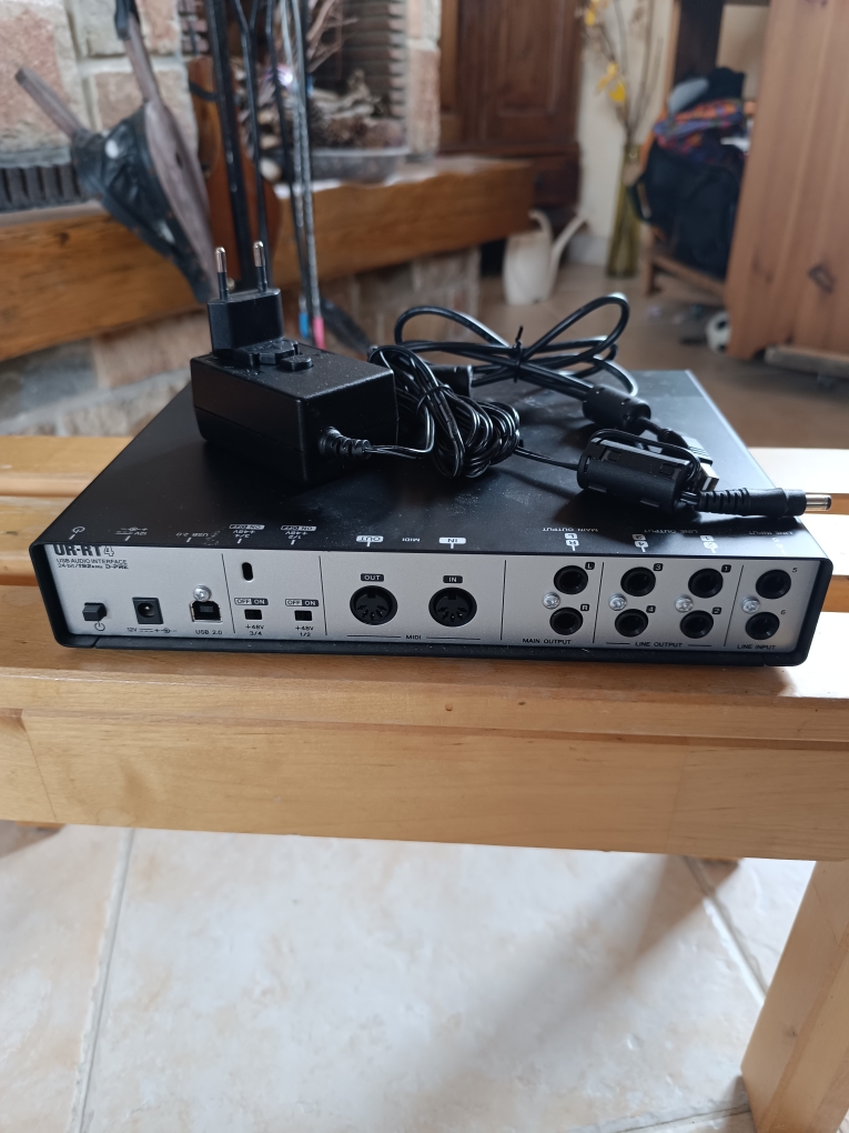 Vends interface audio steinberg UR-RT4 (6 entrées)