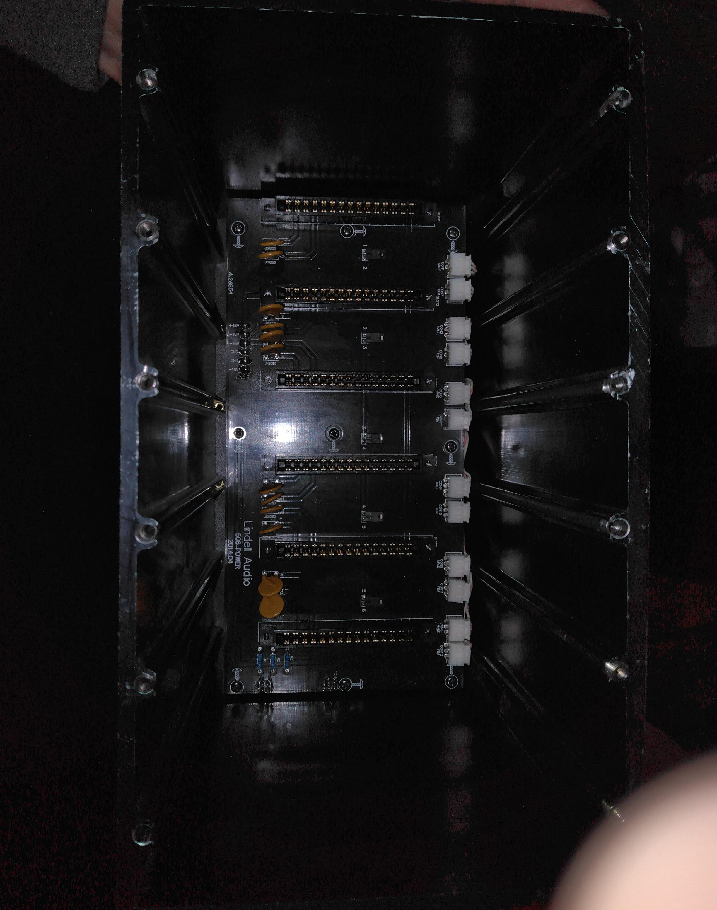 Vends Lindell audio 506 Power Lunch Box 6 slots Api 500