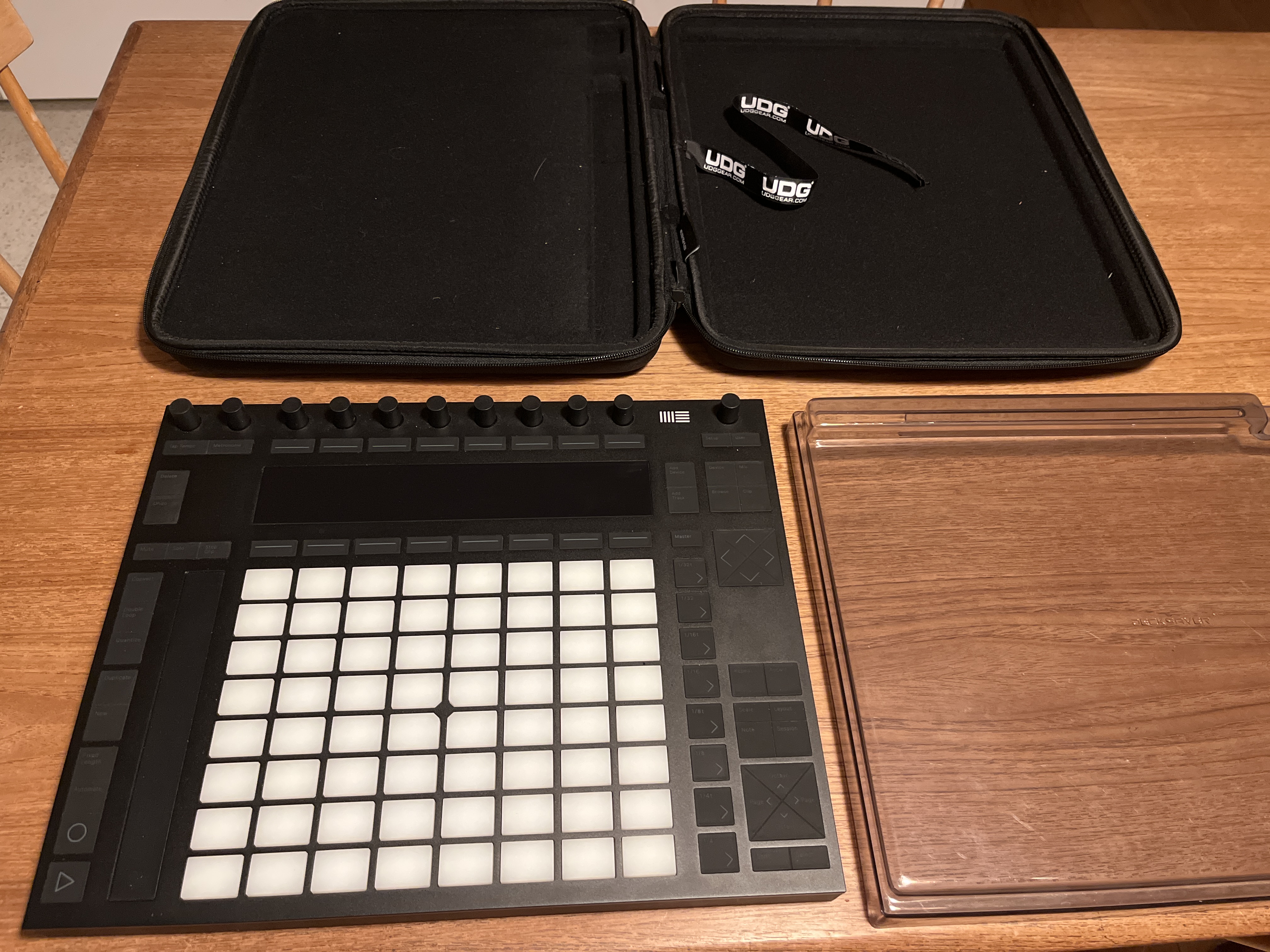 Vends push 2 et sa housse + decksaver