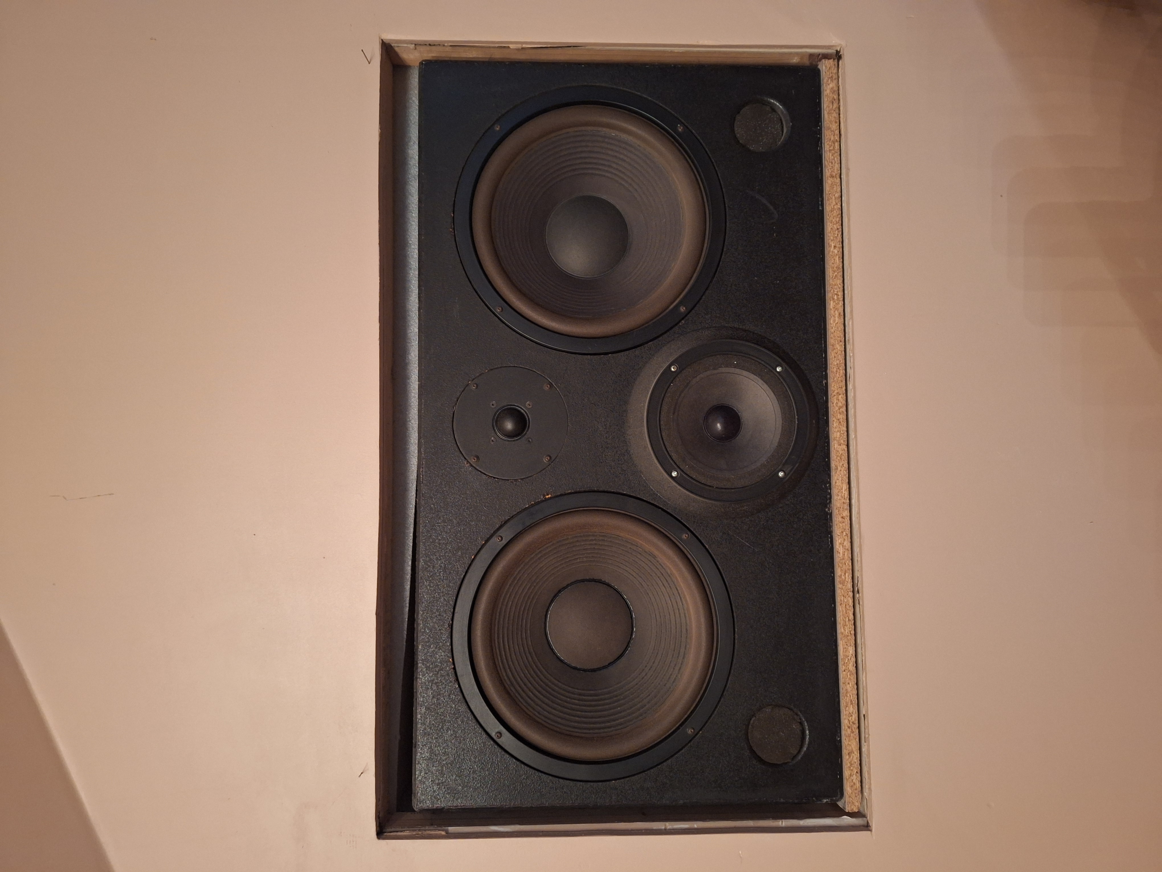 Westlake Audio BBSM-12 speakers