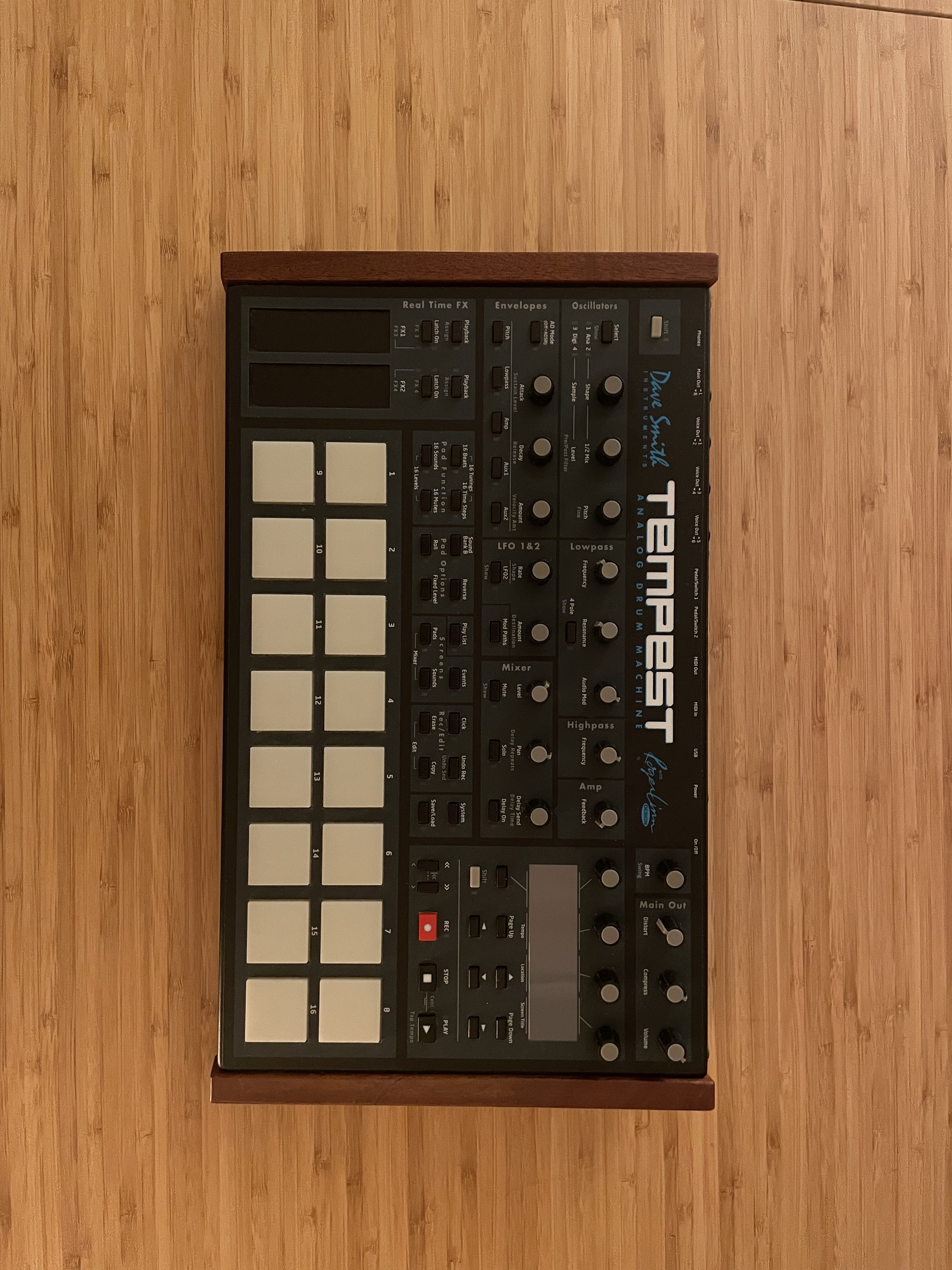 Dave Smith Instruments Tempest