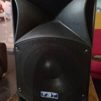 Vends paire d'enceintes FBT promaxx 12a comme neuve