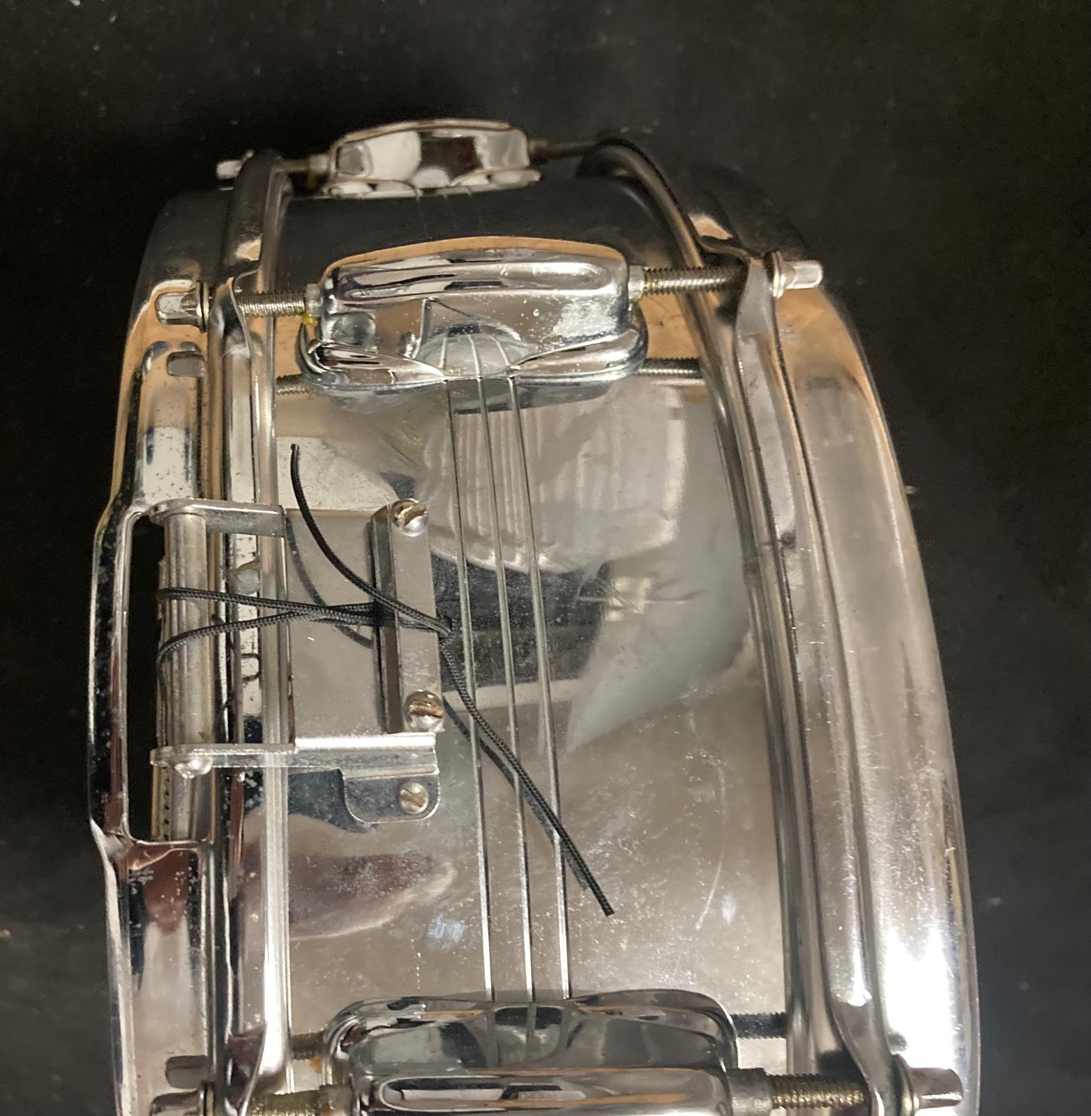 Vends Slingerland 5X14 sound King, 8 lugs 1975