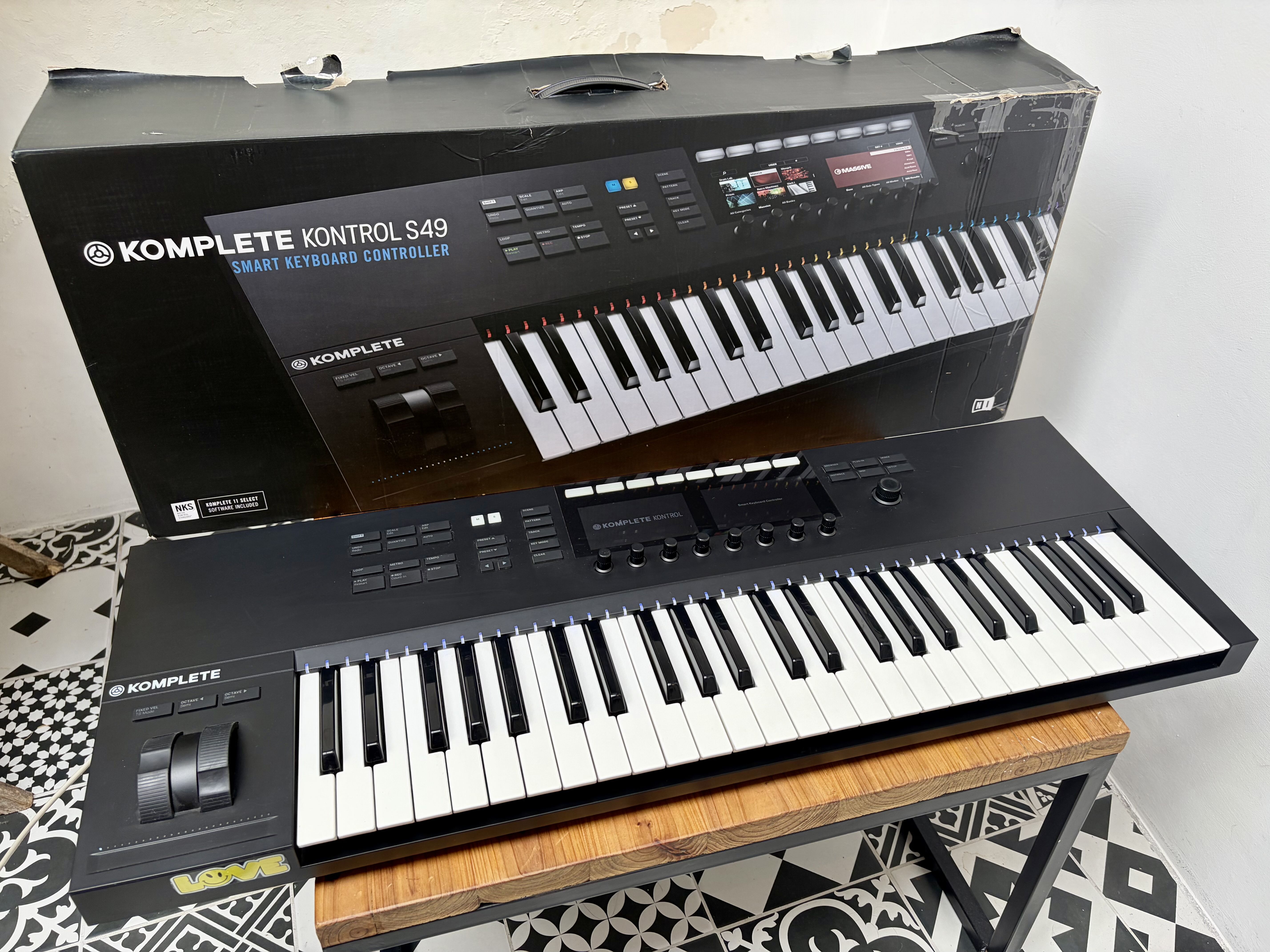 Vends clavier MIDI Native Instruments Komplete Kontrol S49 MK2