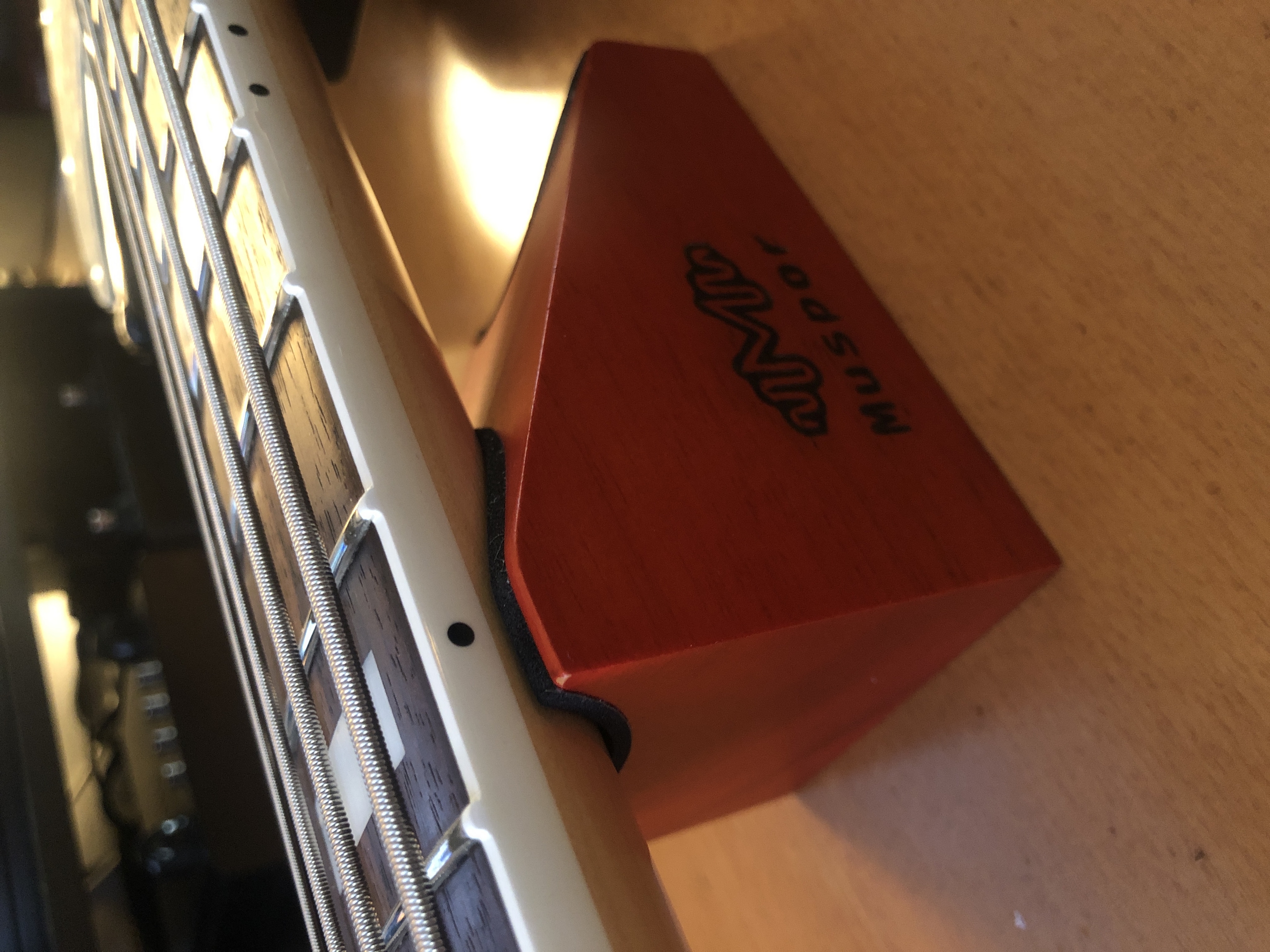 Support de manche de luthier pour réglages de votre guitare et Basse / électrique ou acoustique