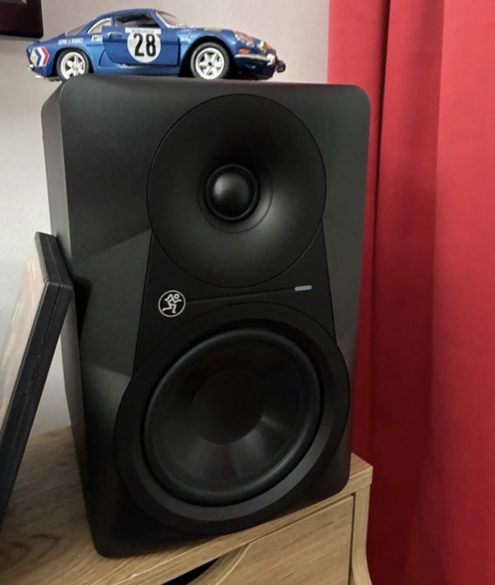 Mackie mr524 dernière génération, V4, neuves