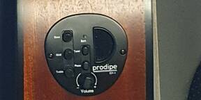 Vends guitare Nylon éléctro acoustique