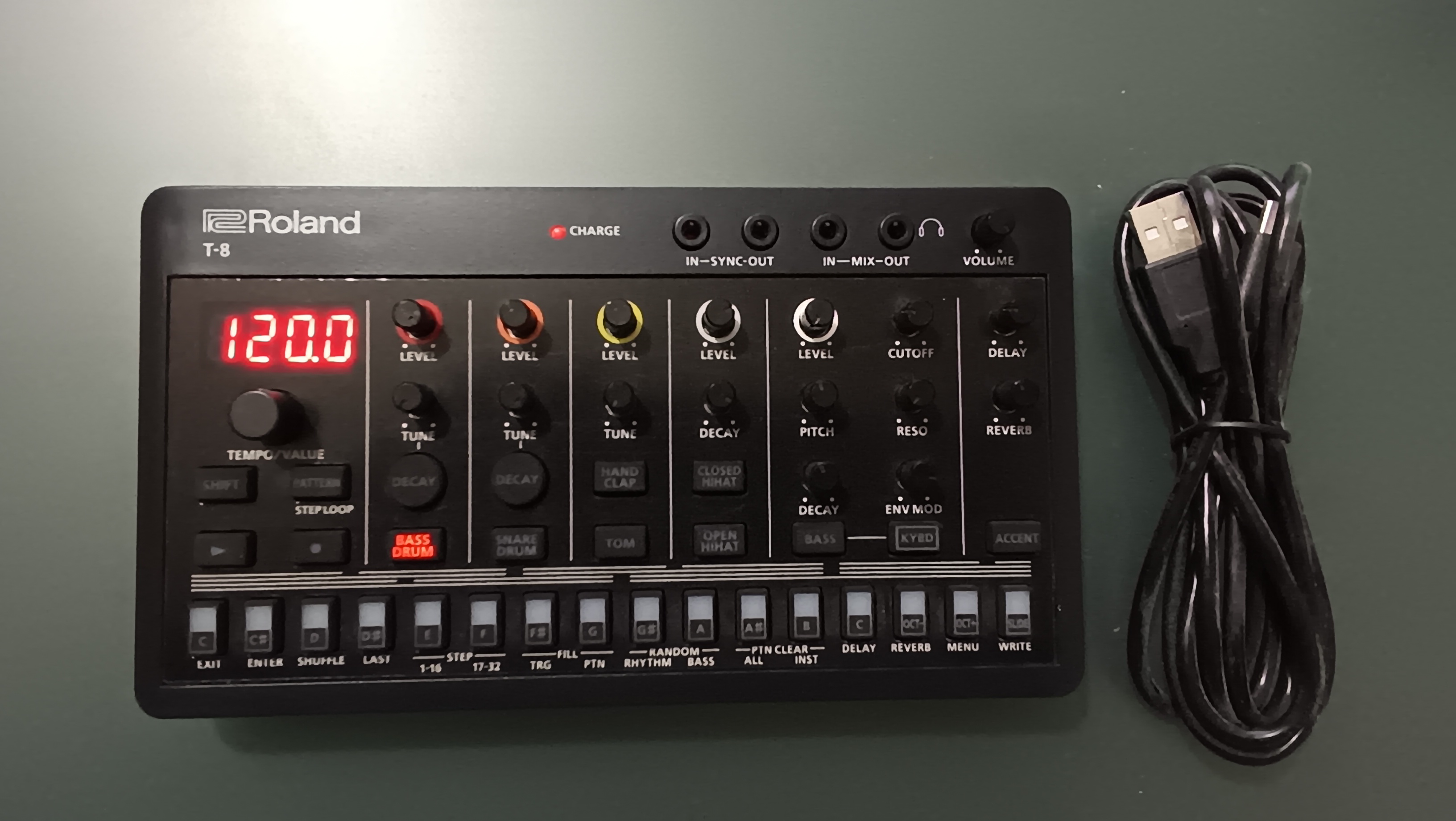 Vends Roland T8