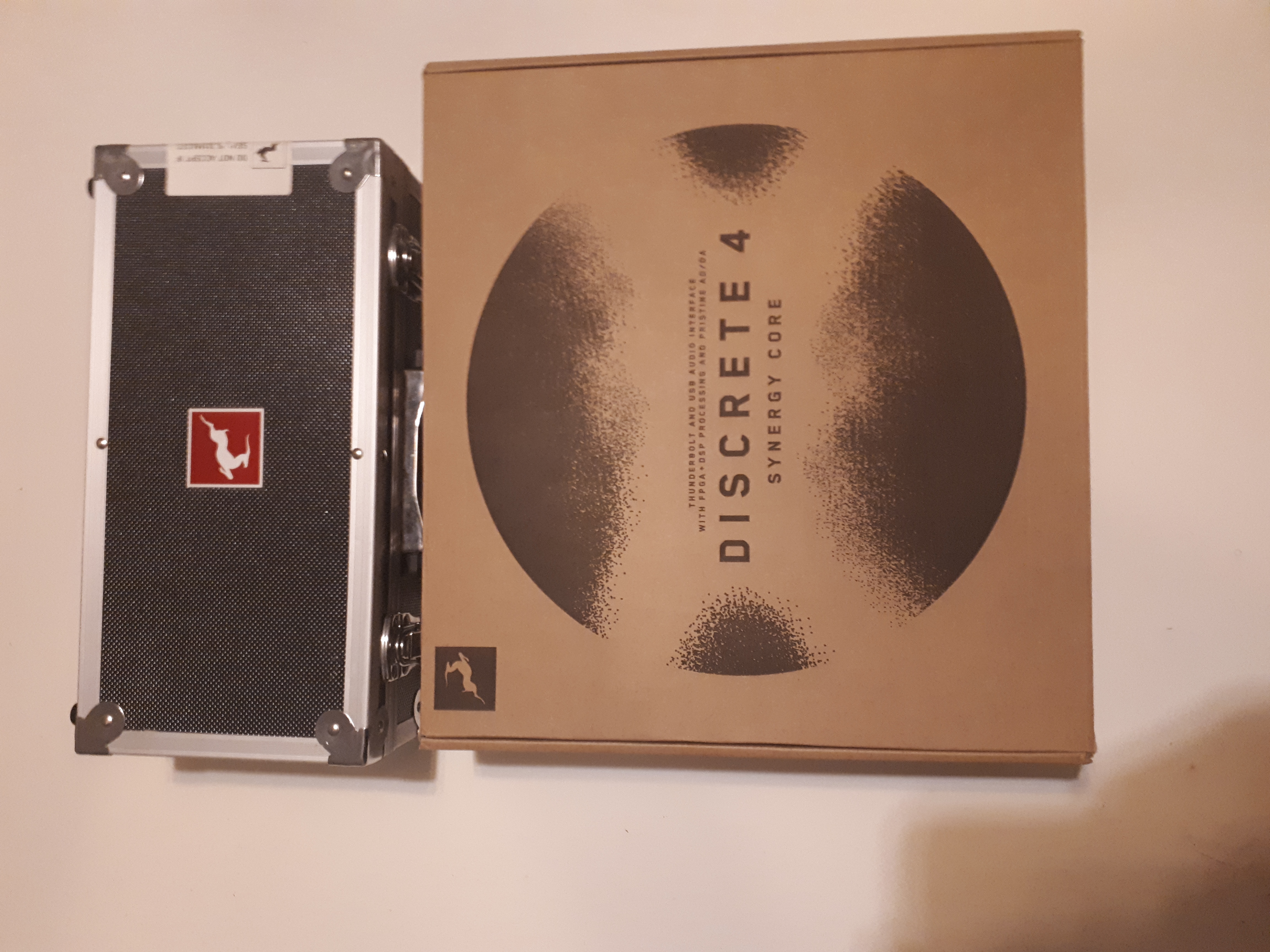 Vends Antelope Discrete 4 + micro Edge Solo