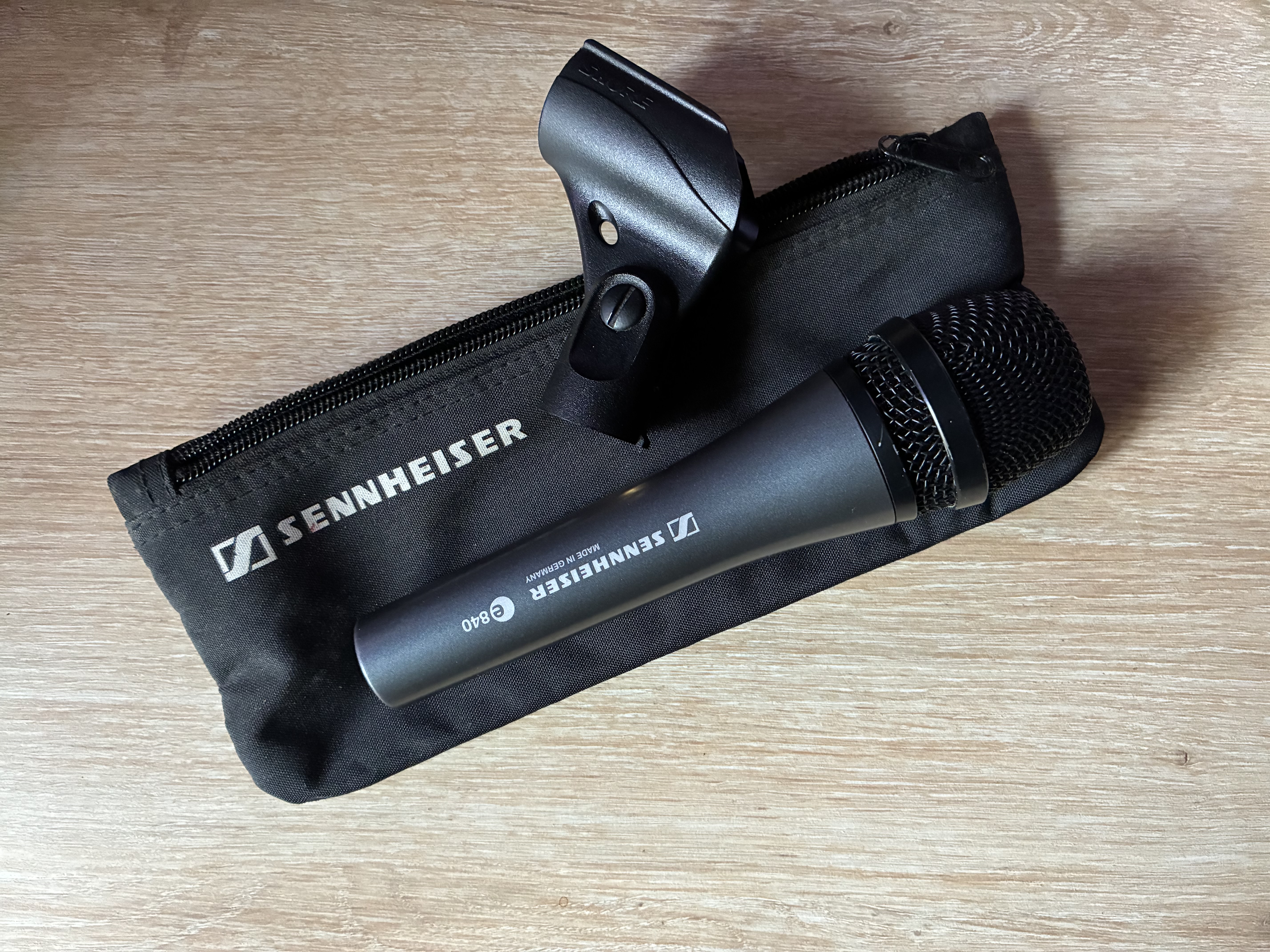 Vends microphone SENNHEISER E 840