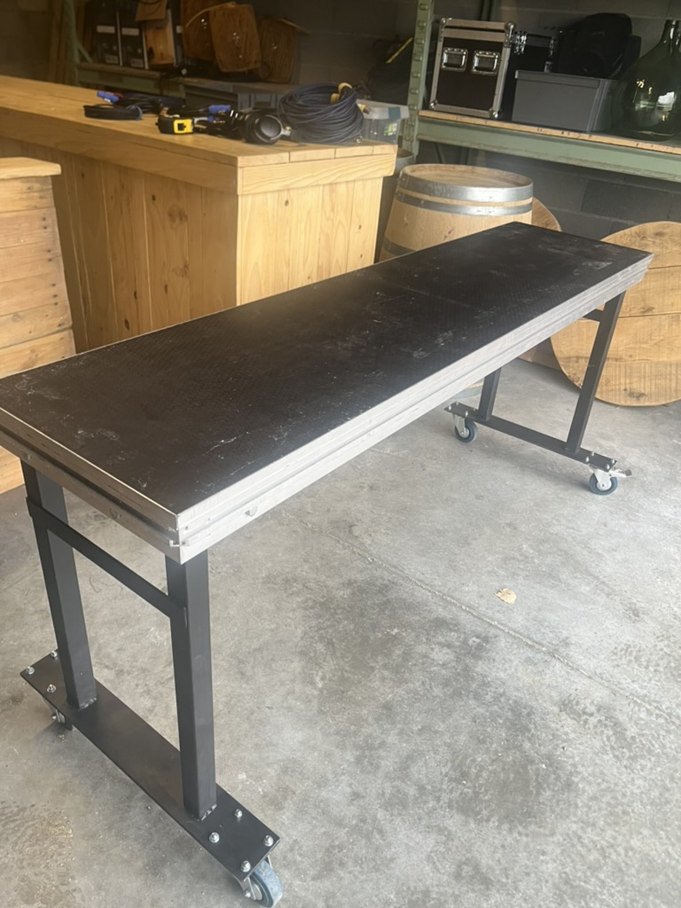 Praticable Scène pro 200x50 sur roue