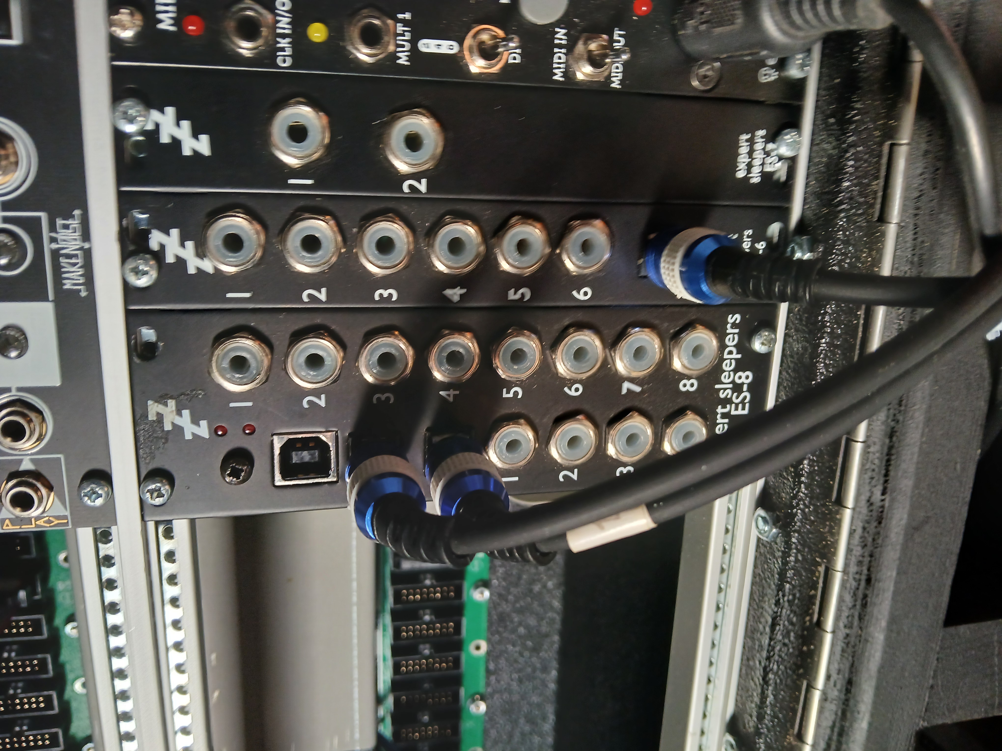 Expert sleepers ES-8