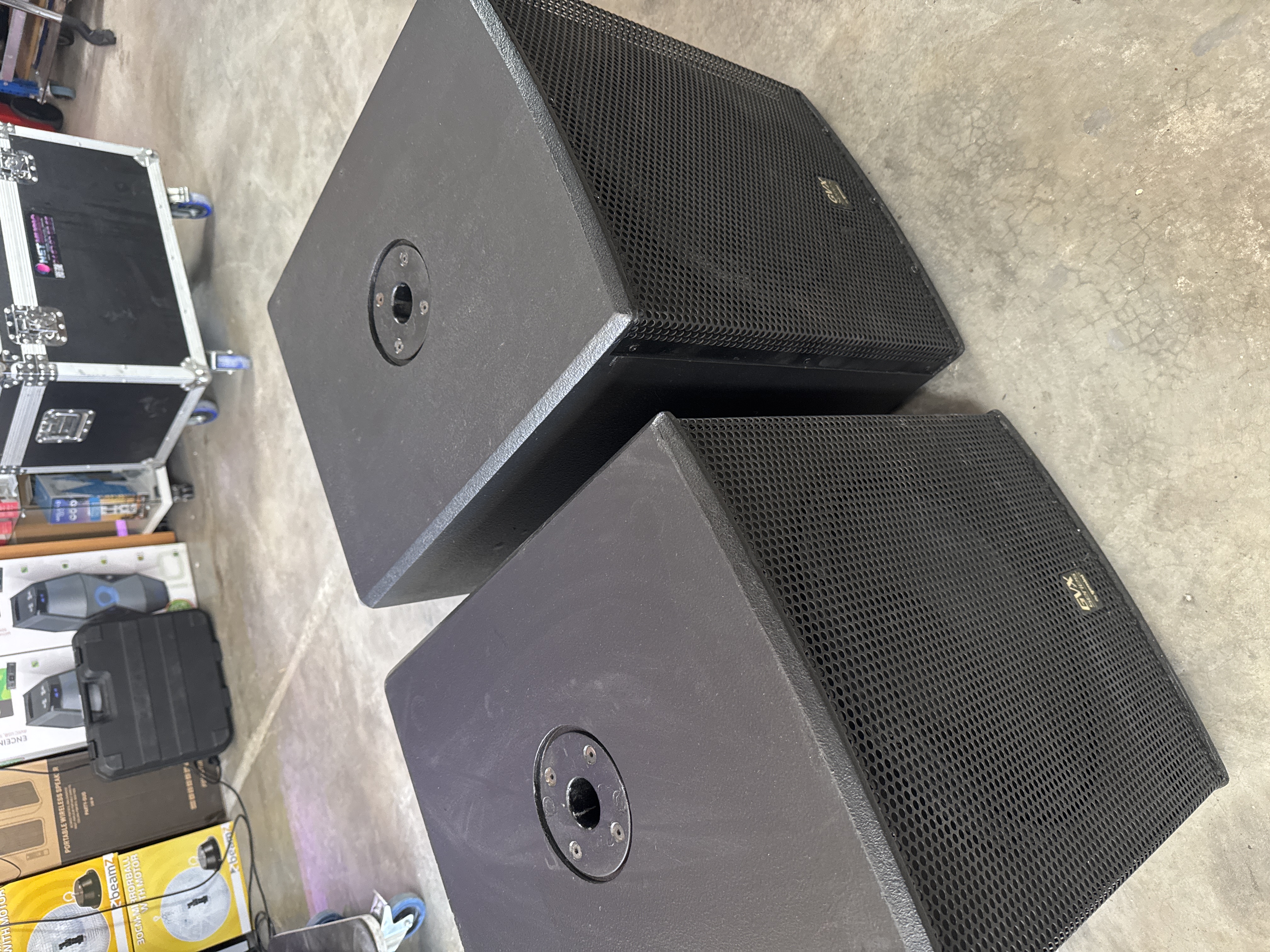 Vends 2 subwoofer gvx-sub12p