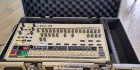 Vends Behringer RD-9 + Flyht case neuf
