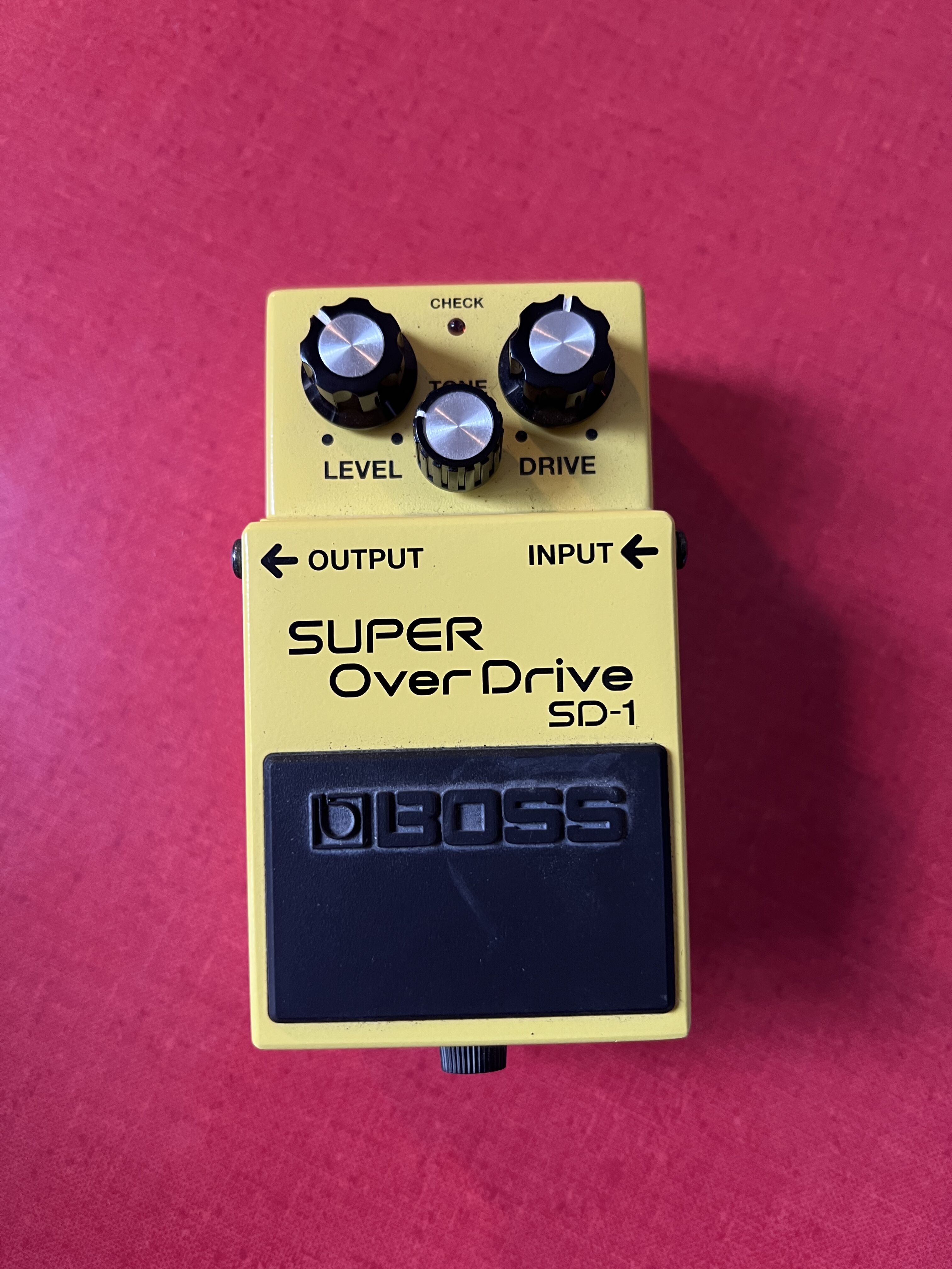 Vends pédale distorsion guitare-bass super overdrive de Boss