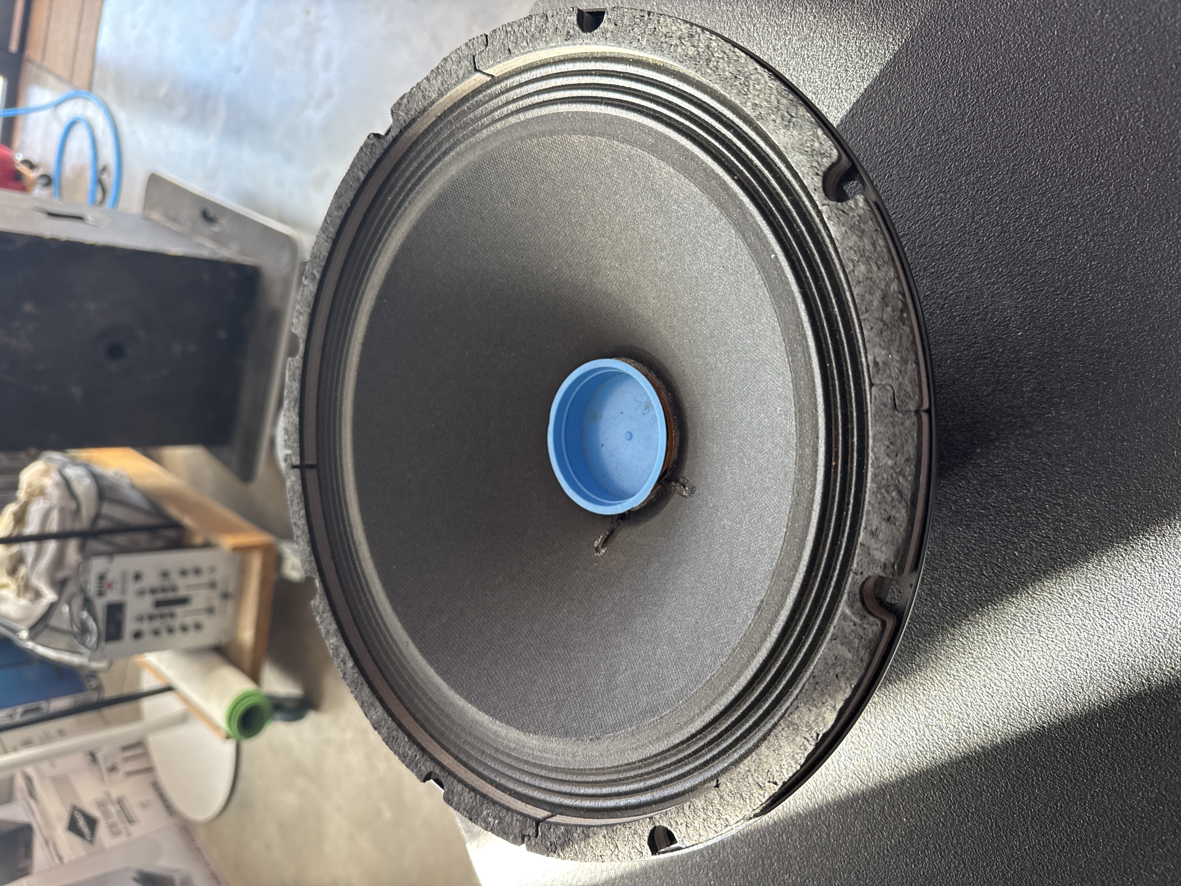 Vends éminence 12CX