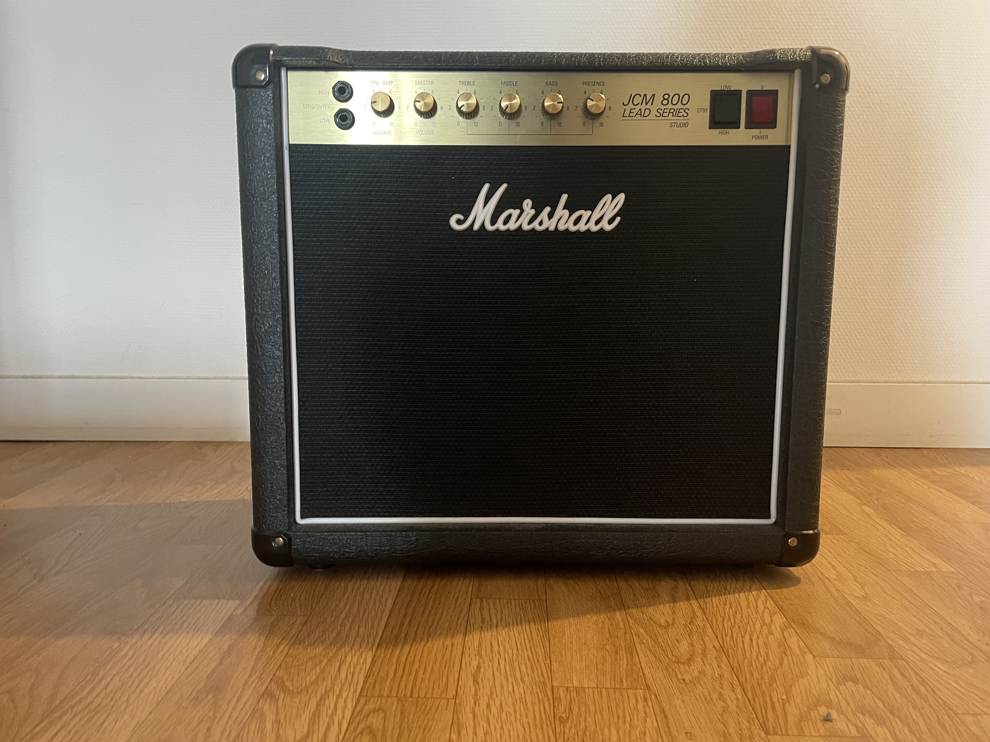 Vends Marshall JCM 800