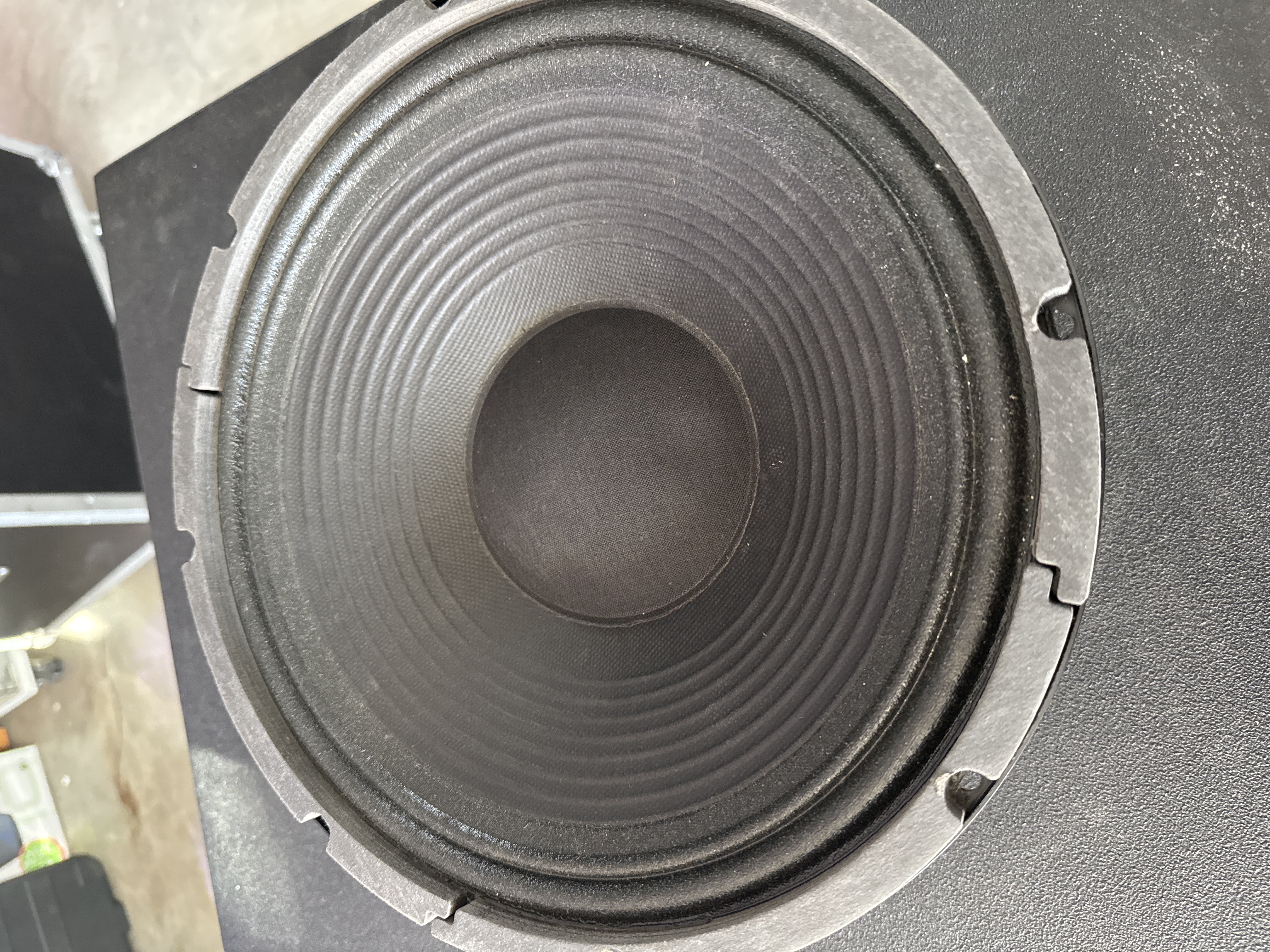 Vends éminence 12-6335