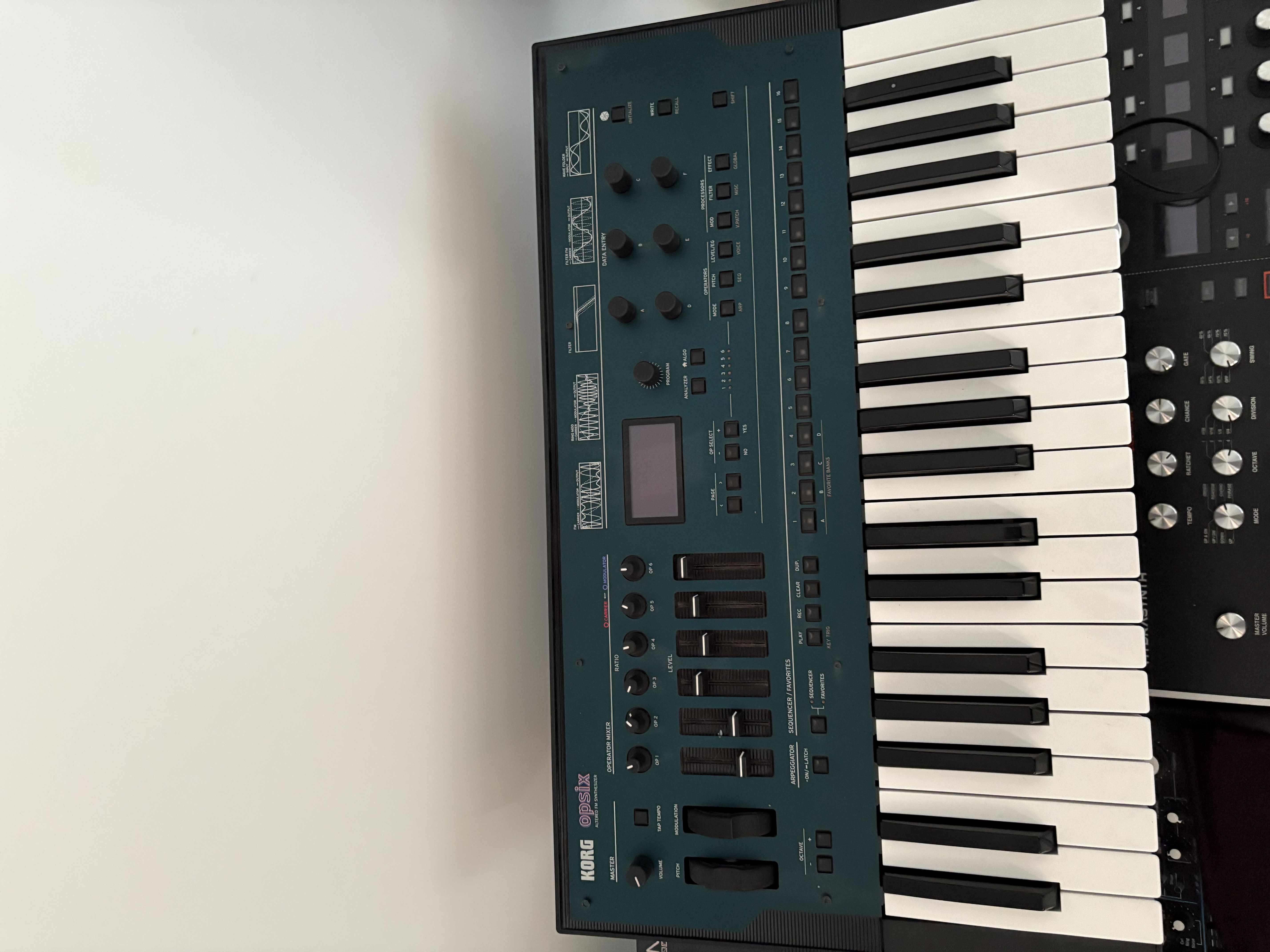 Korg Opsix