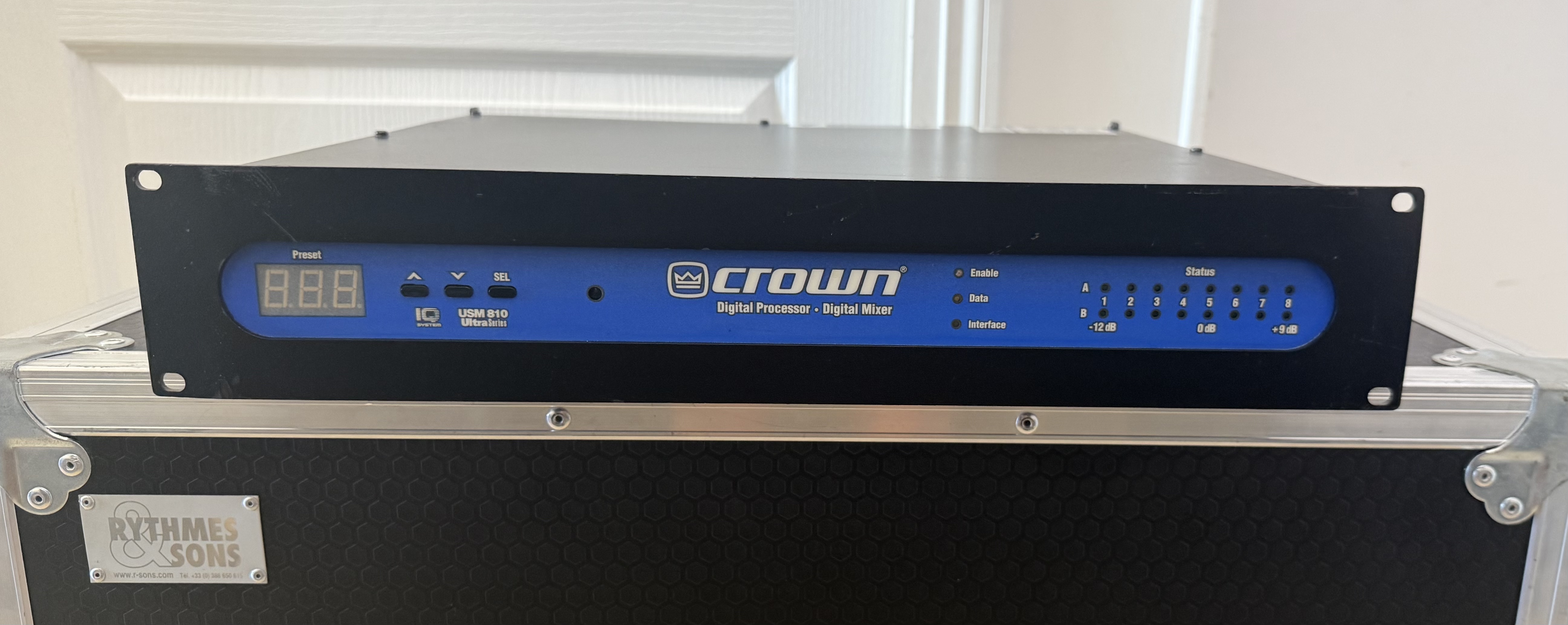 Crown USM 810 Ultra Series