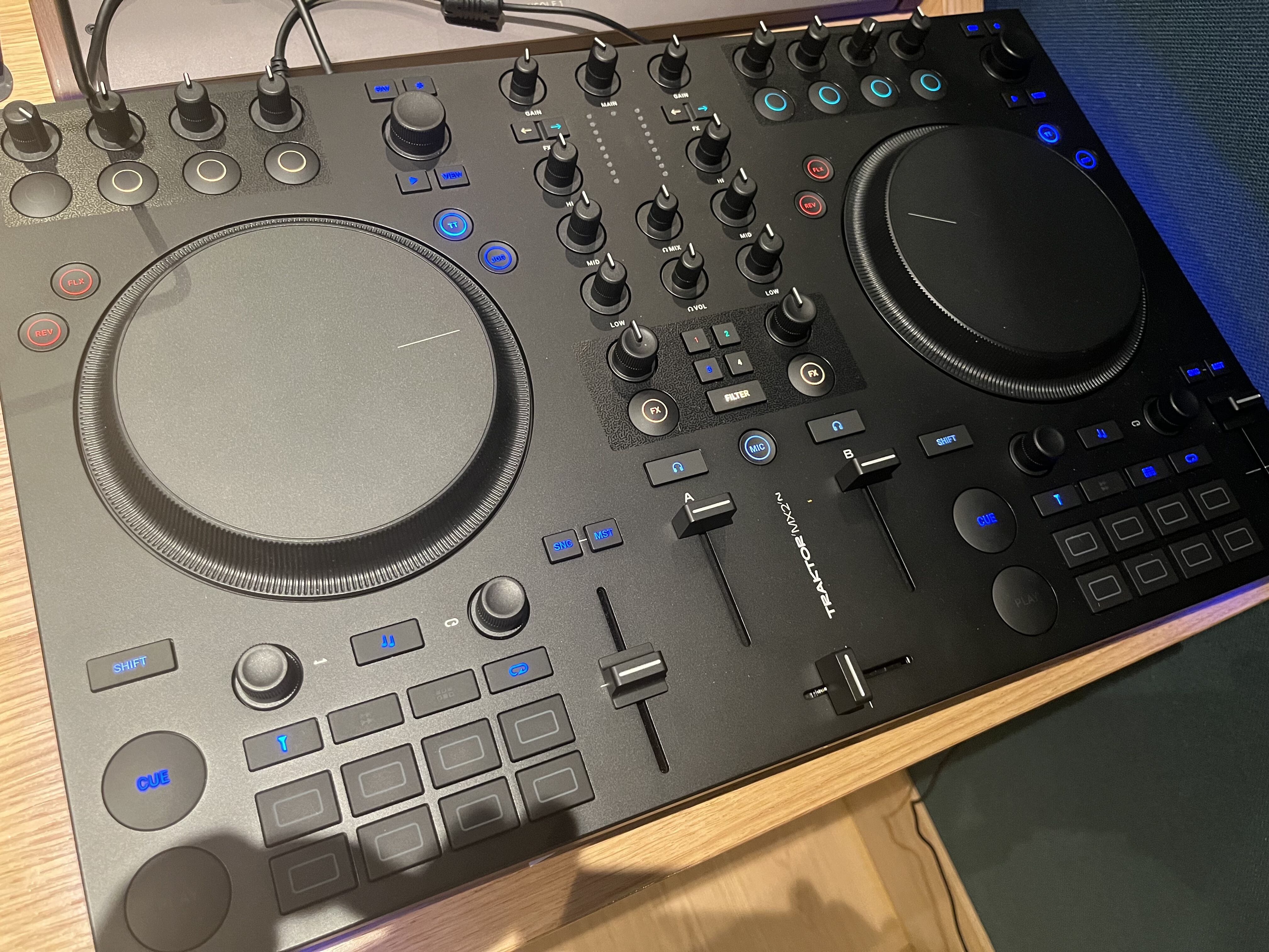 Vends Traktor MX2 comme neuve