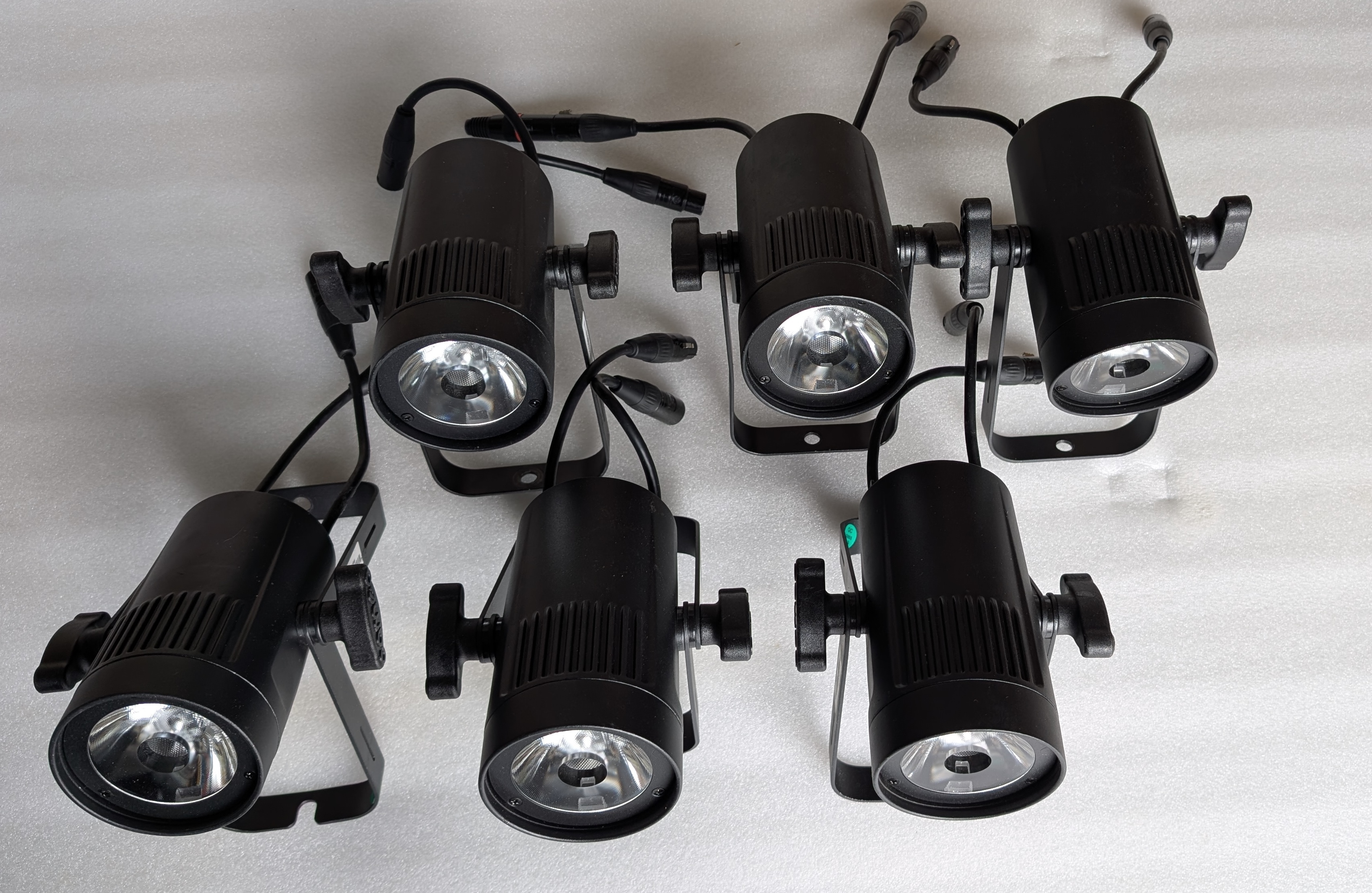 Vends 6 x projecteurs Cameo Q-Spot 15 RGBW BK