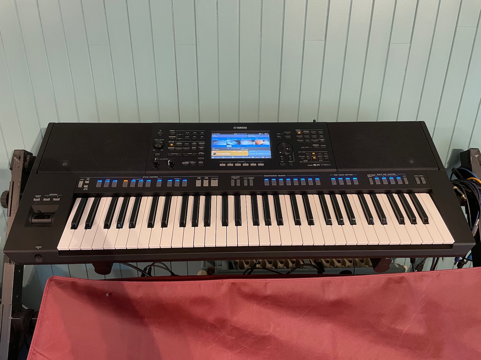 Yamaha PSR SX720