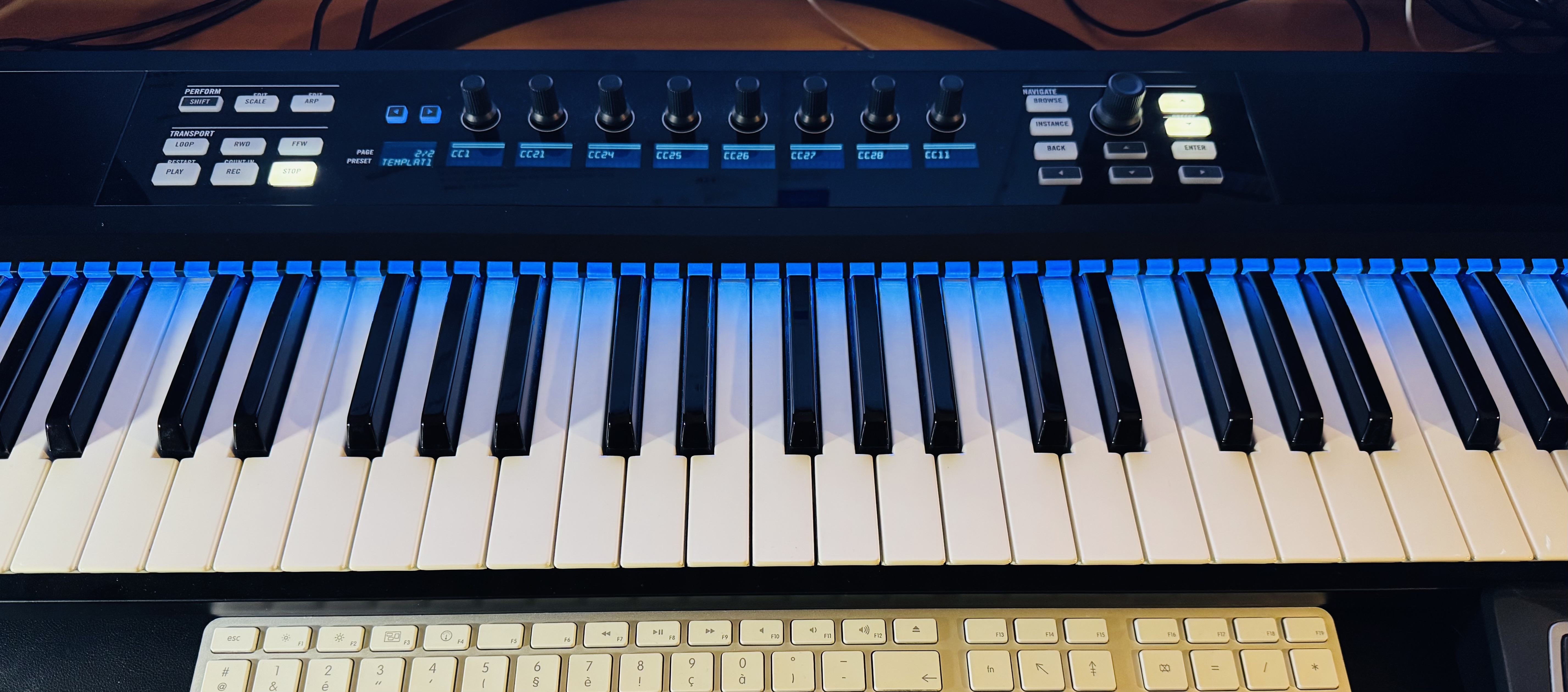 Vends clavier maître Komplete Kontrol S61