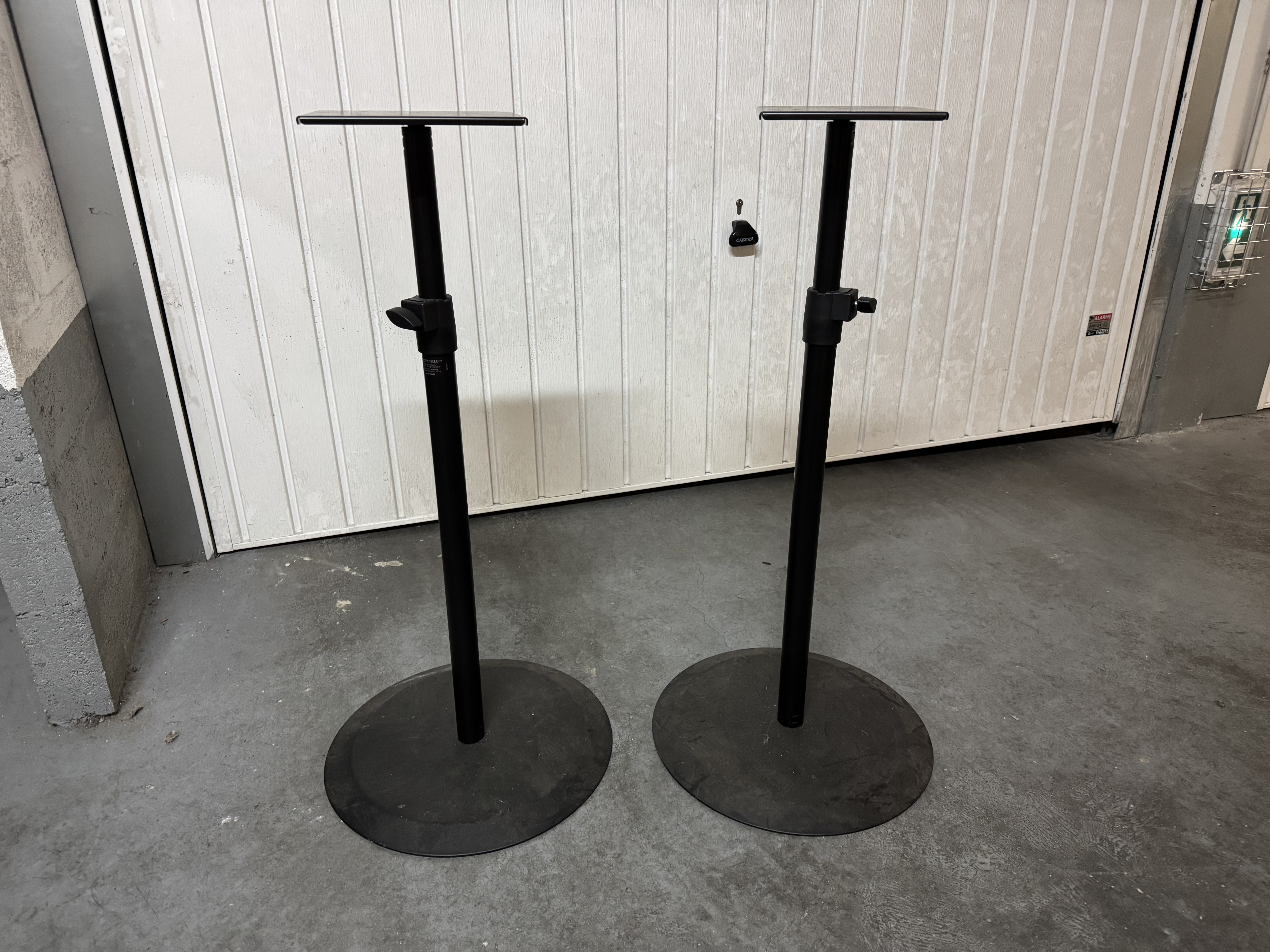 Vends pieds d’enceintes K&M 26740