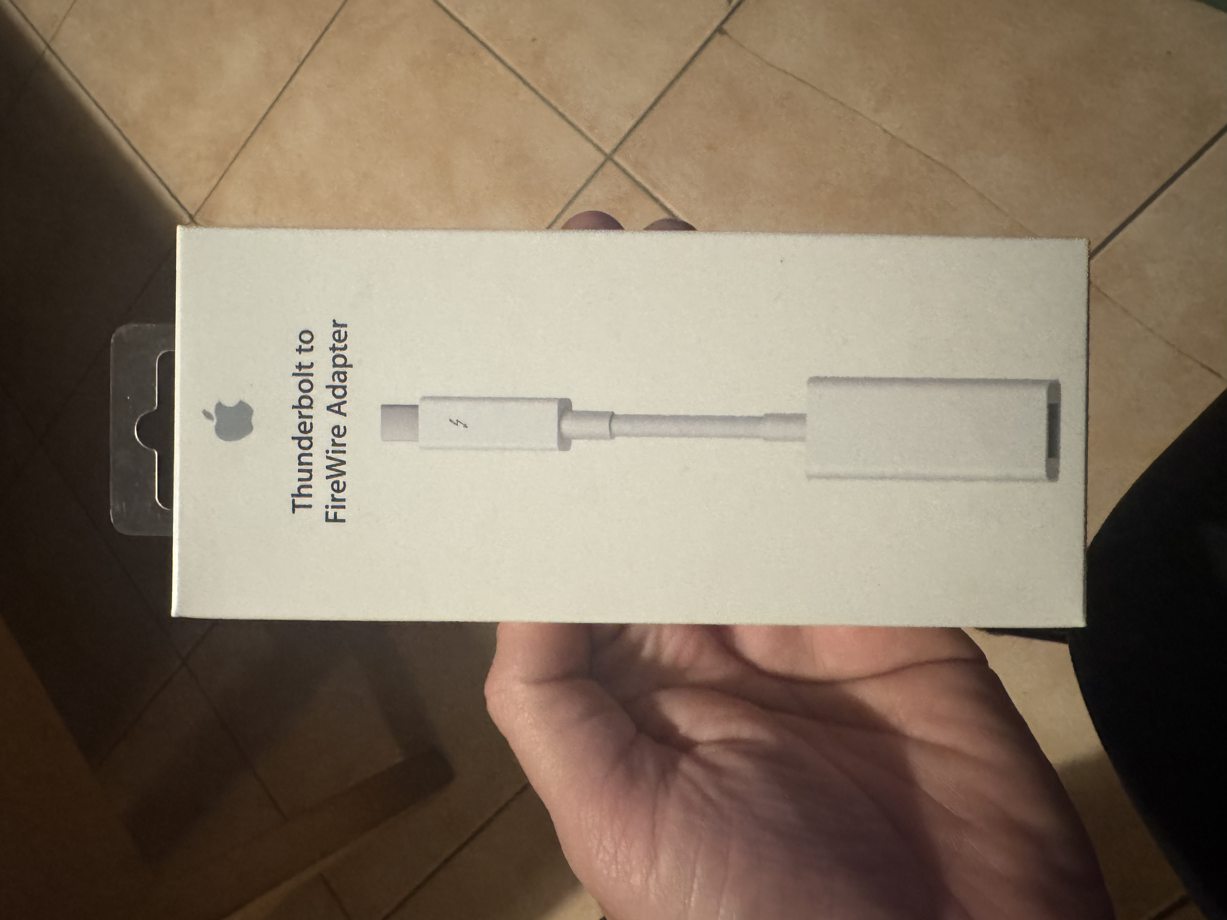 Adaptateur Apple Thunderbolt vers FireWire