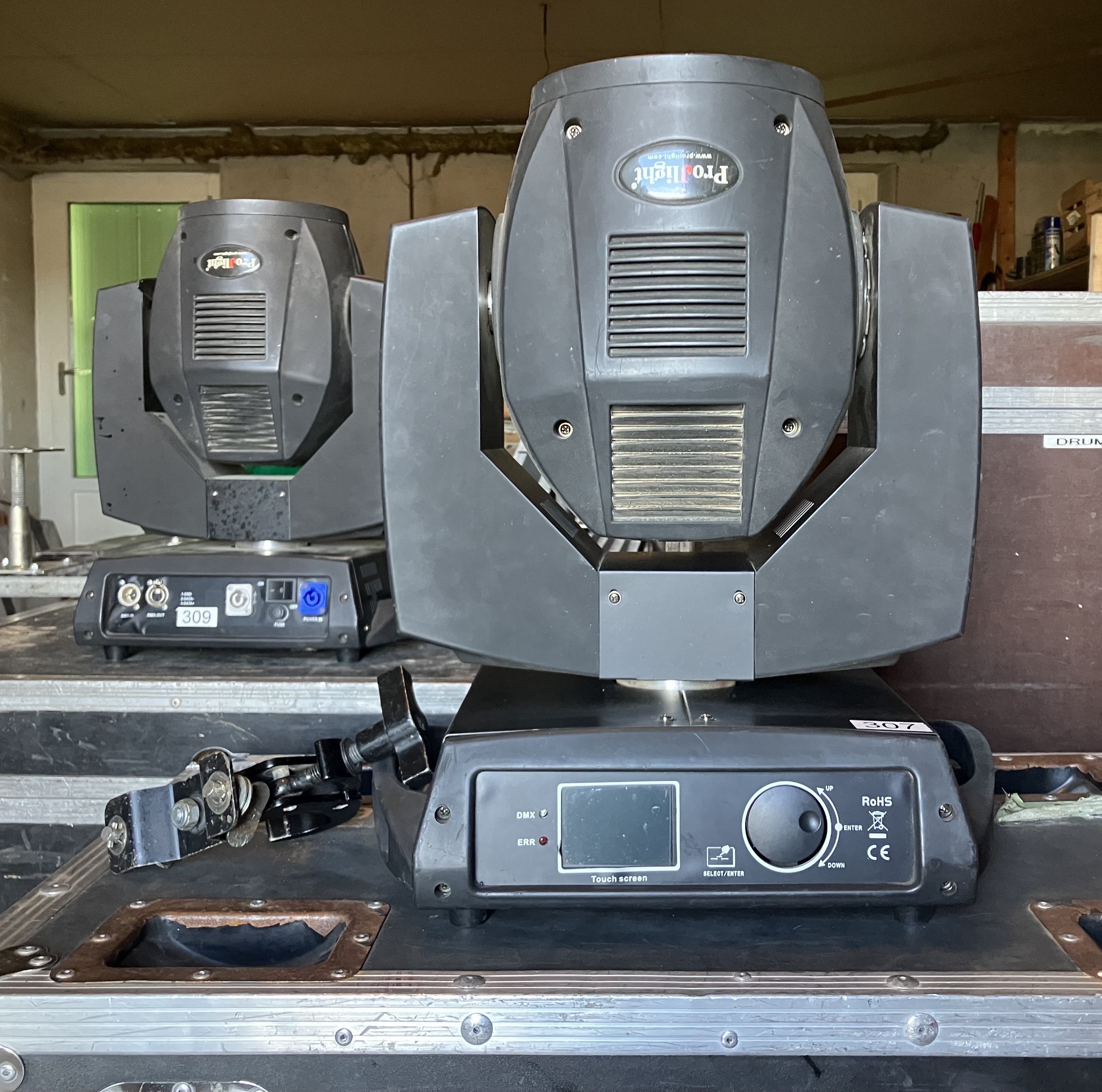 Vends Lot de 12 Beams 5R (16 ch) PROJLIGHT avec crochets