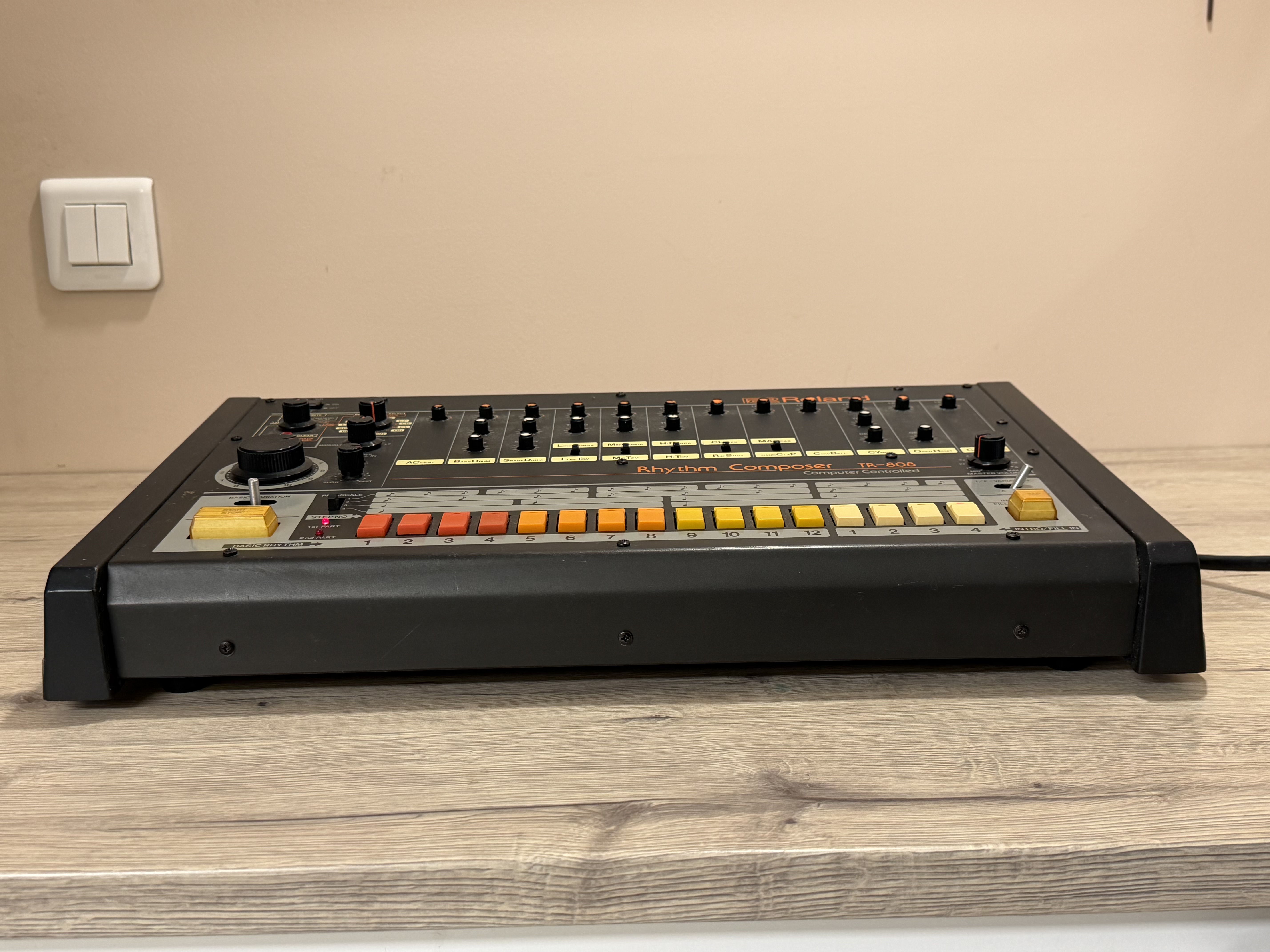 Roland TR-808 (58768)
