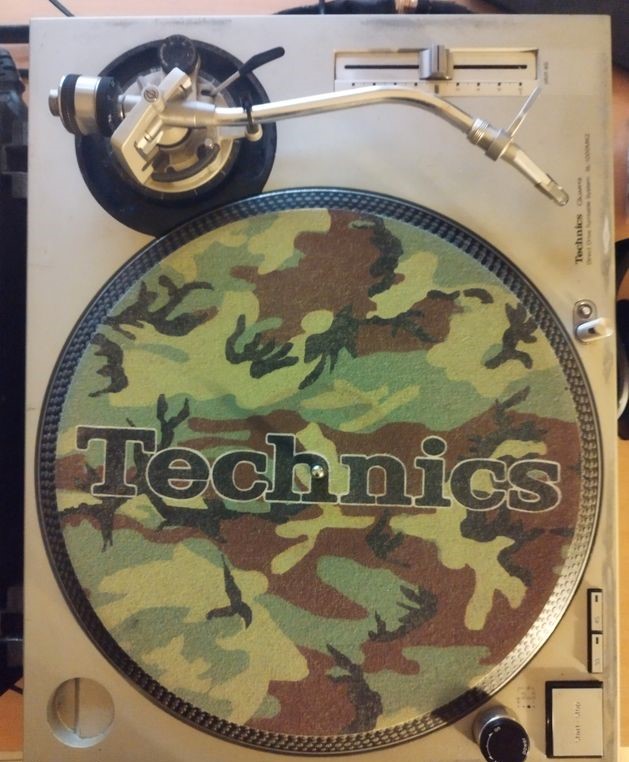 Technics SL-1200 MK2 - la paire + cellules & diamants + feutrines + flycases
