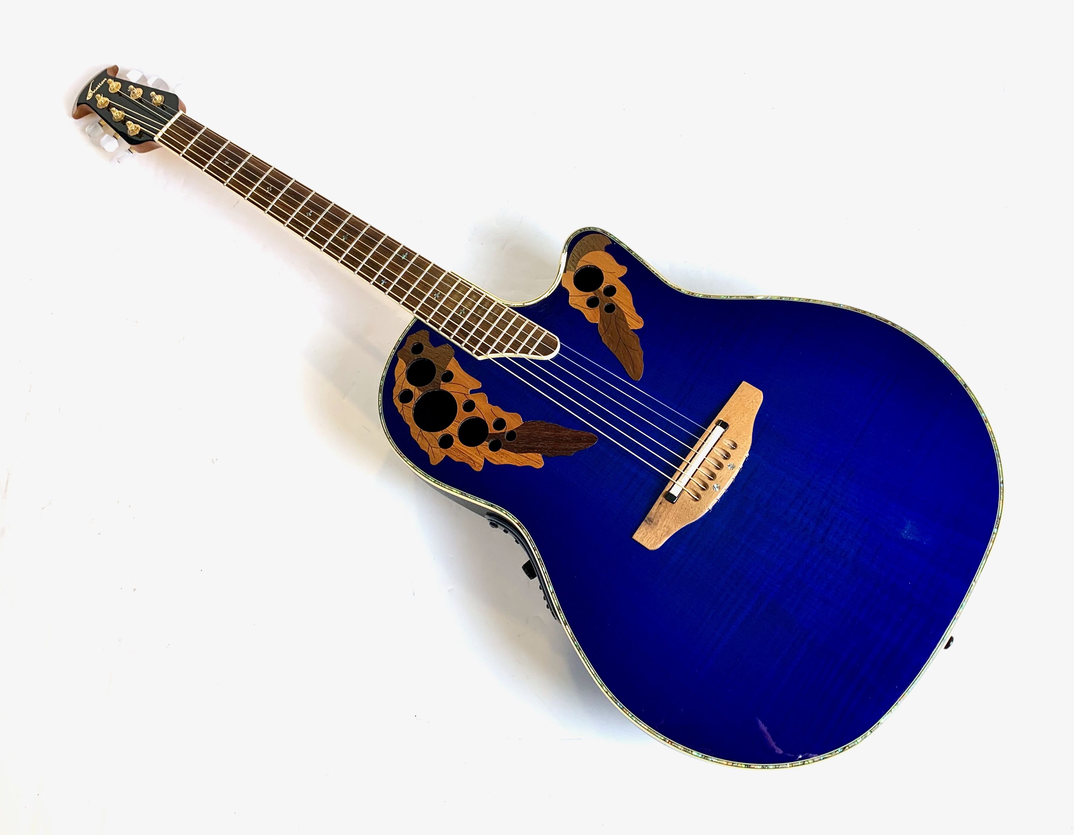 Ovation Celebrity Deluxe CDX44 (70059)