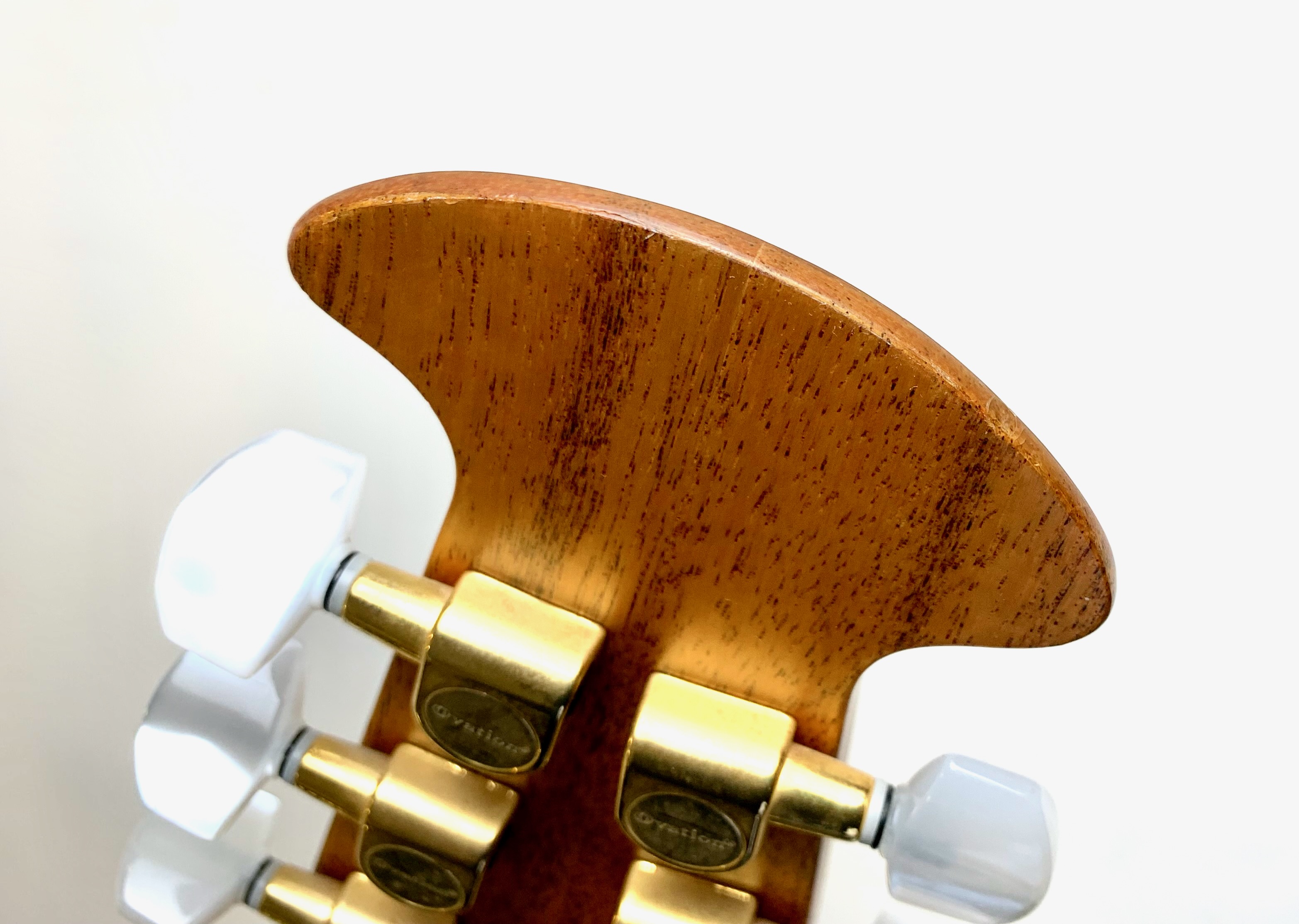 Ovation Celebrity Deluxe CDX44 (78923)