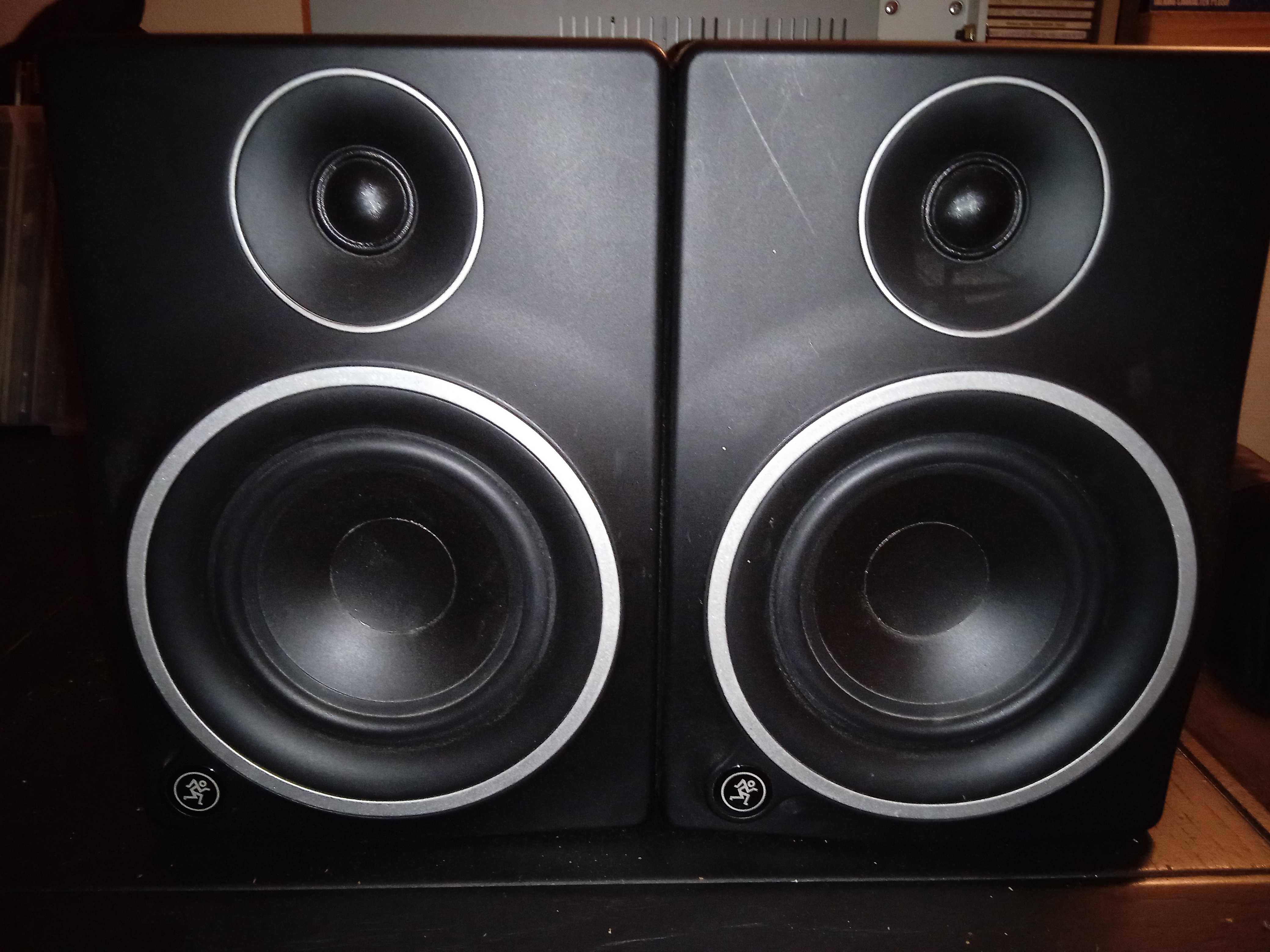 Vends paire de monitoring MACKIE MR5MK3