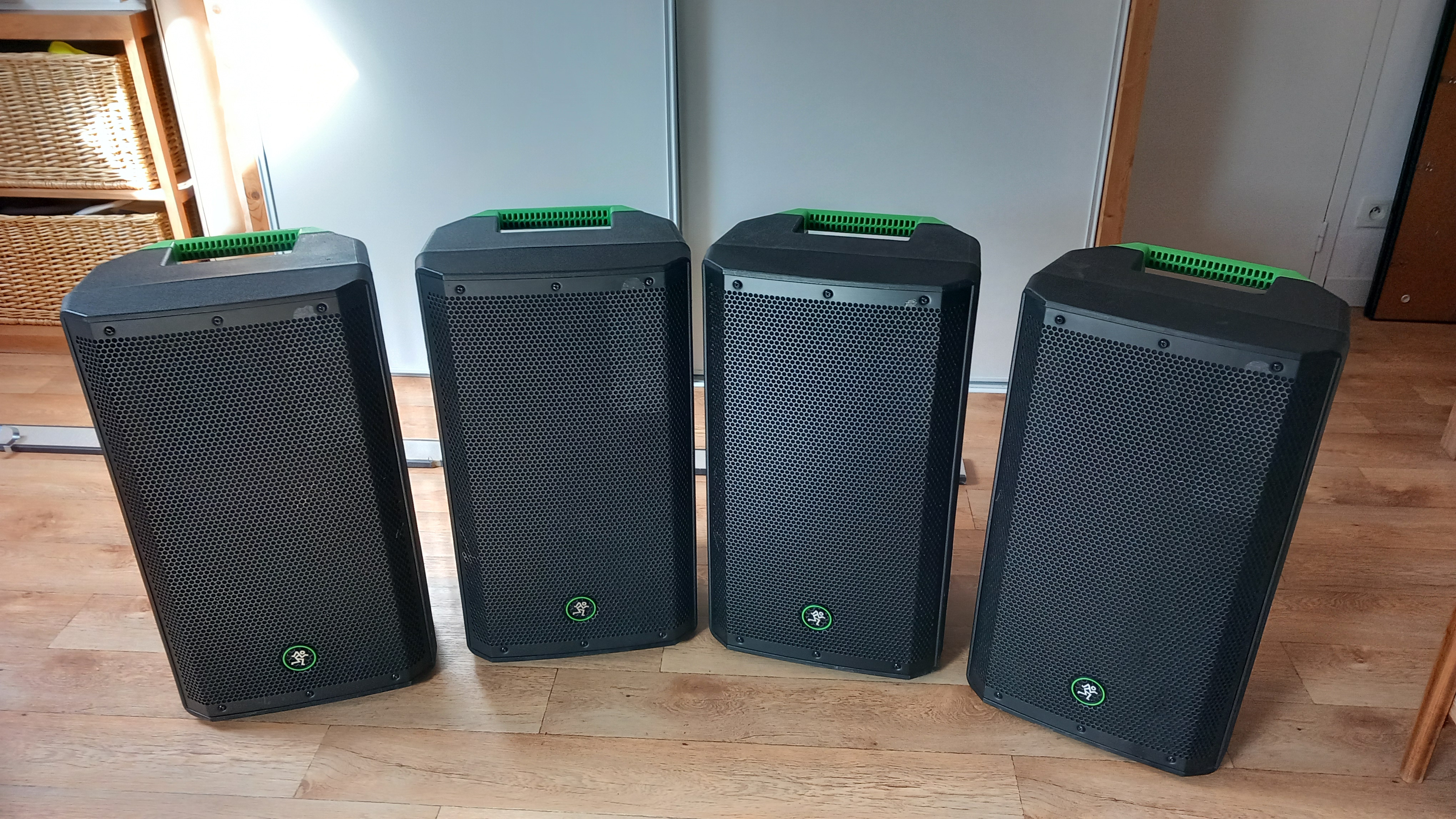 Vends quatre enceintes Mackie