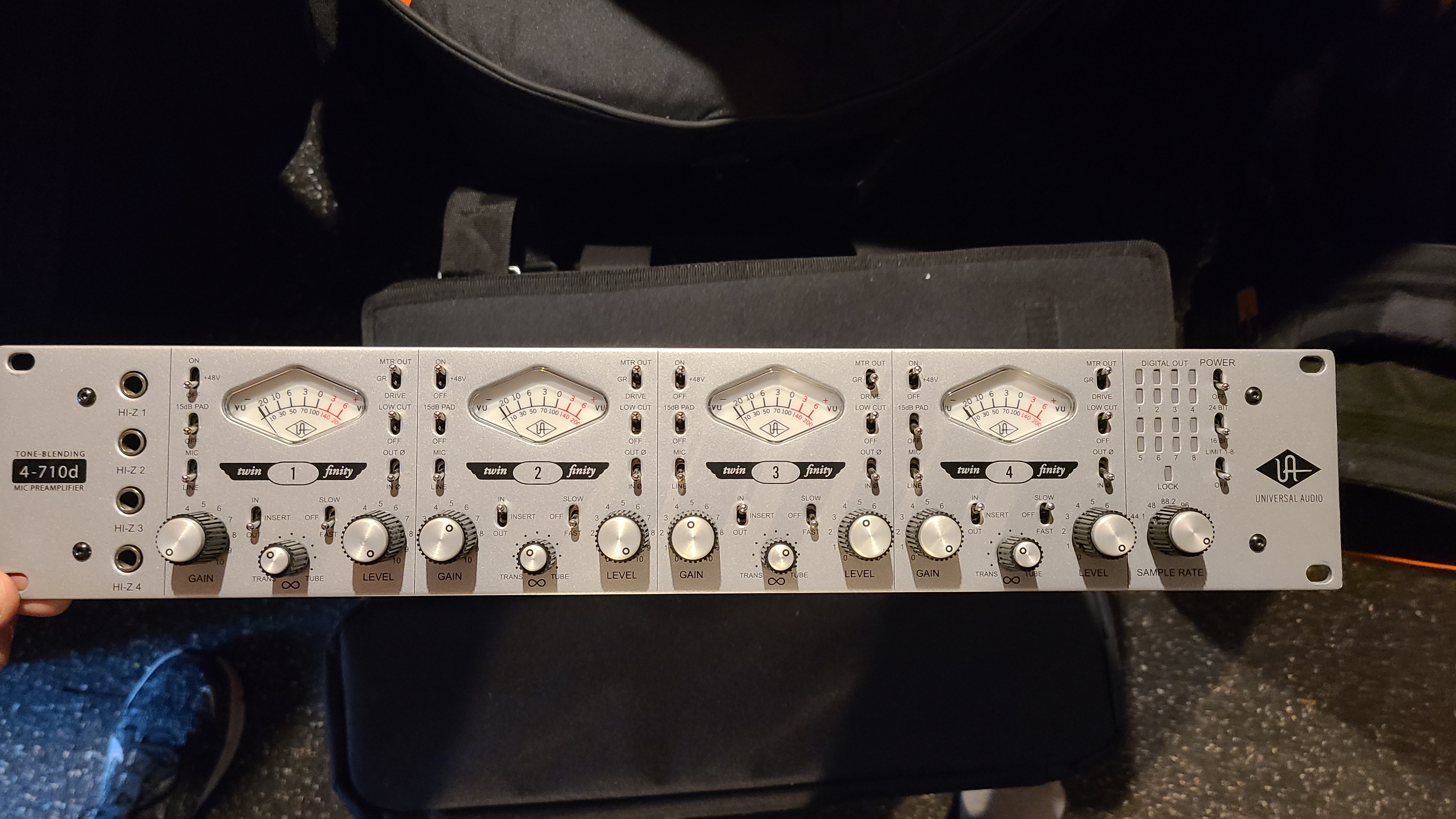 Vends Universal Audio 4-710D