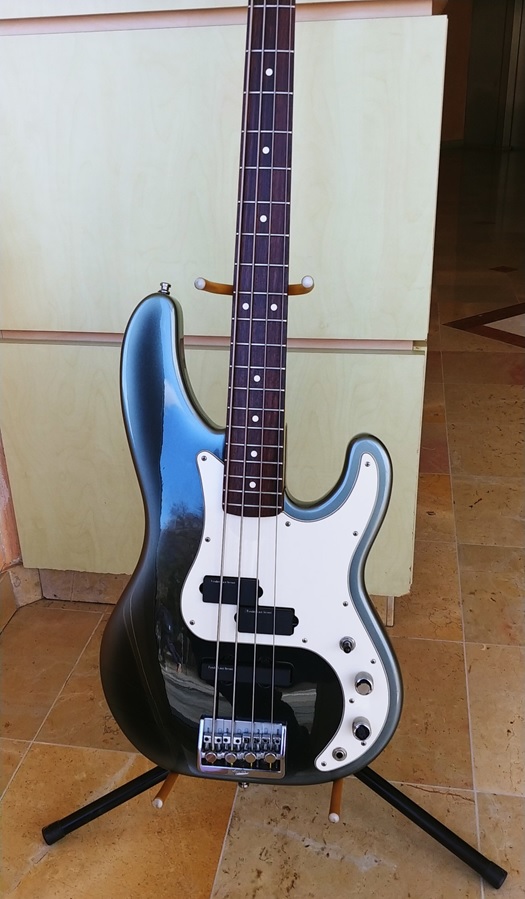 FENDER Precision Plus 1992