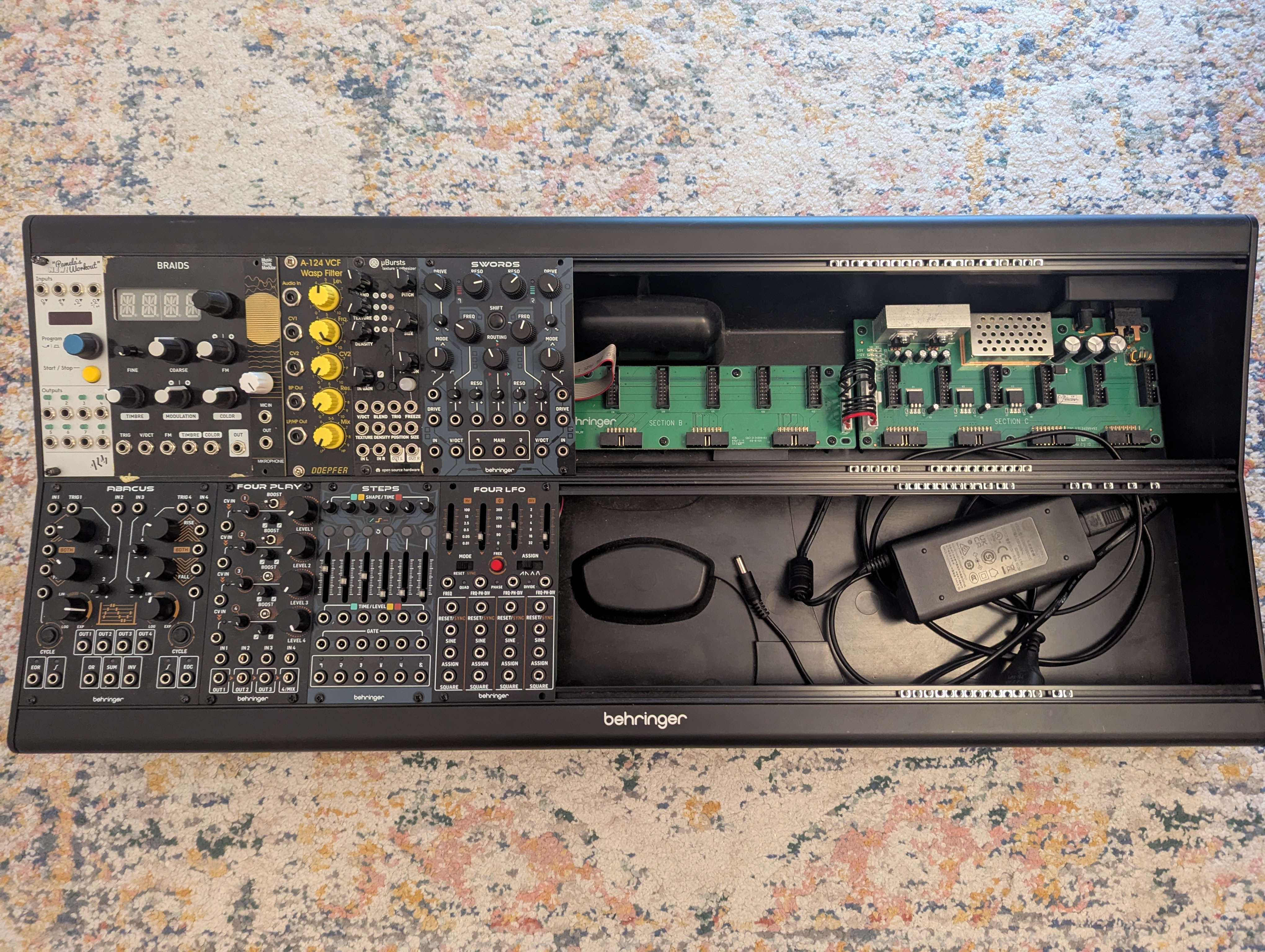 Vends Behringer Eurorack Go + Modules Behringer Eurorack