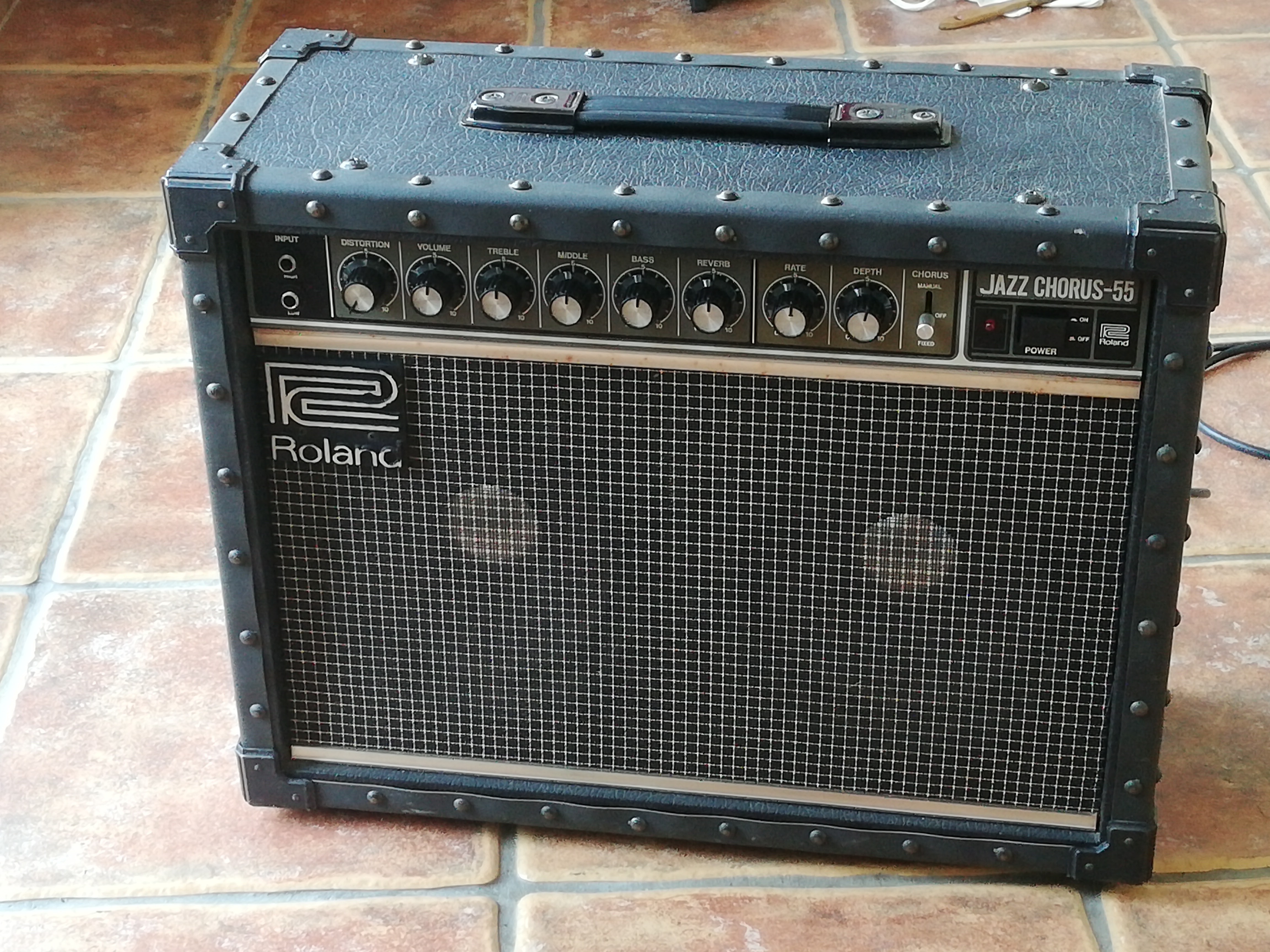 Vends Roland Jazz Chorus 55