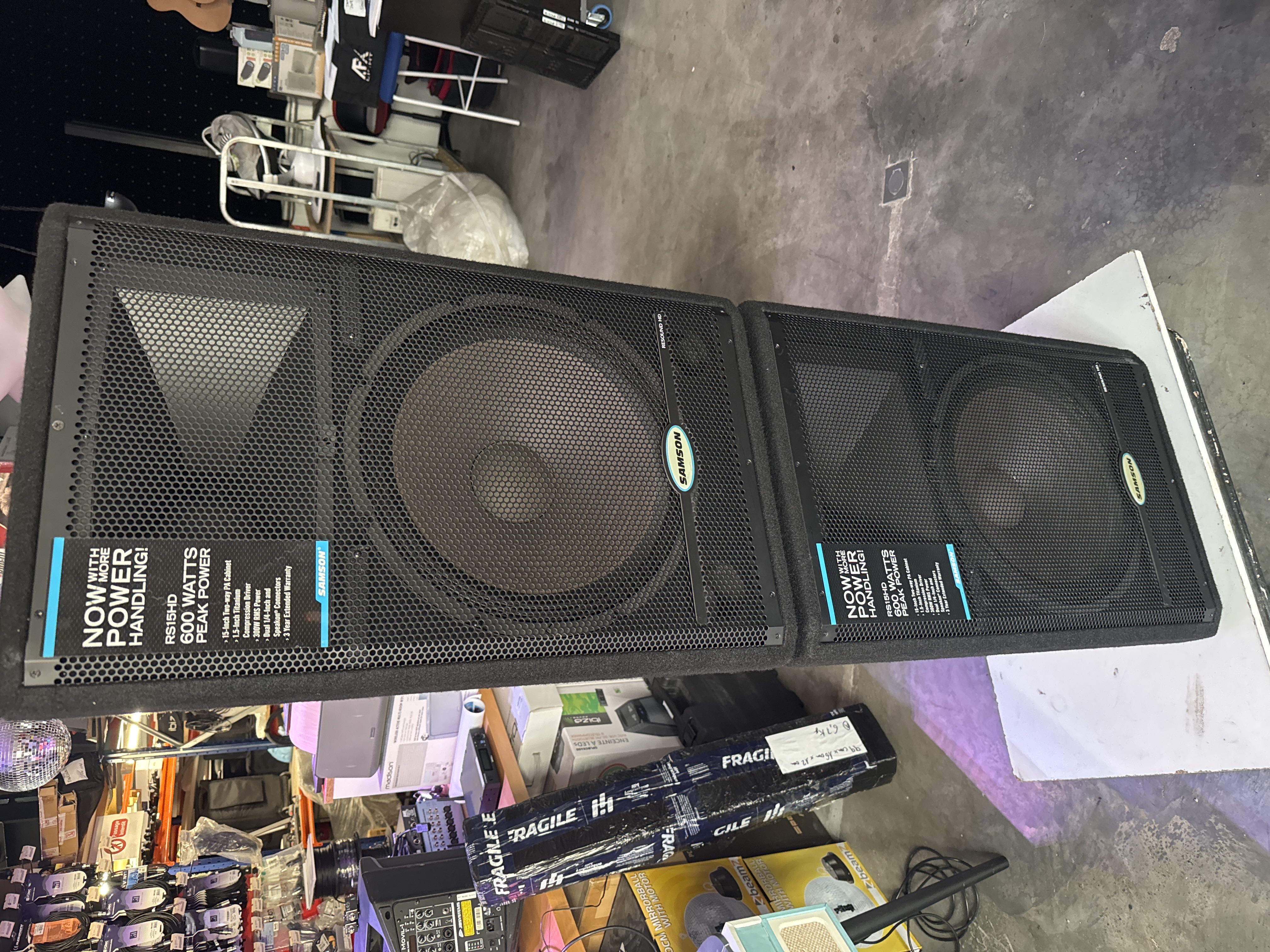 Vends 2 SAMSON RS15HD