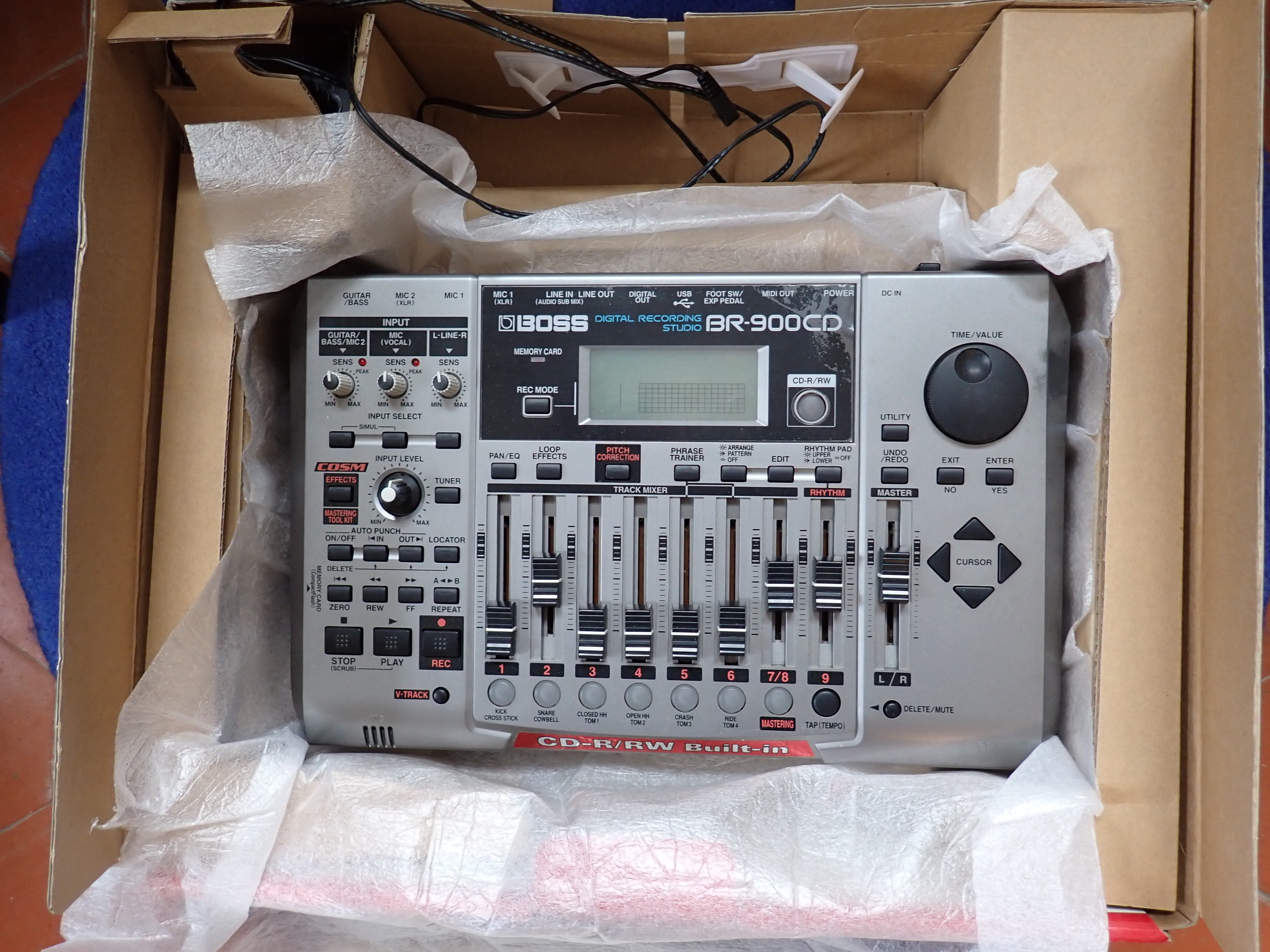 Boss BR-900CD Digital Recording Studio (76514)
