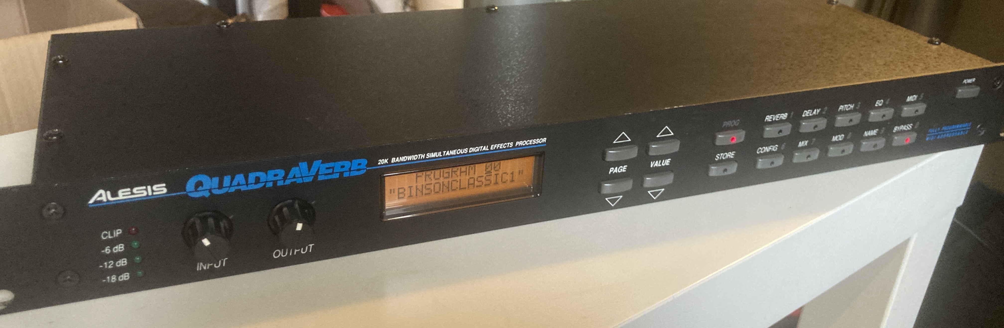 Vends alesis quadraverb 