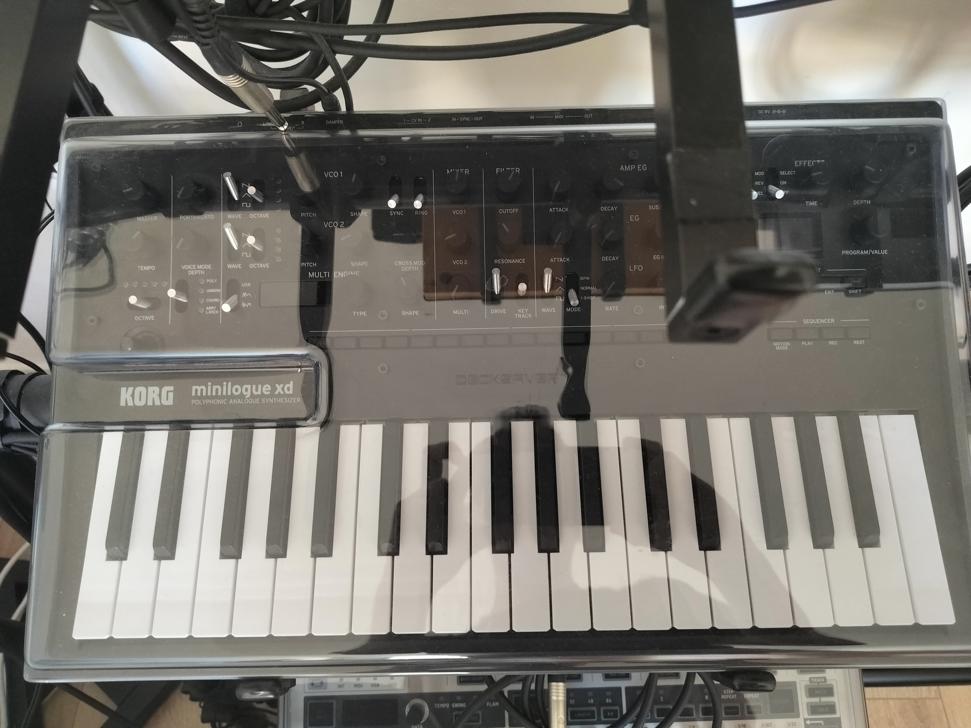 Minilogue XD + decksaver