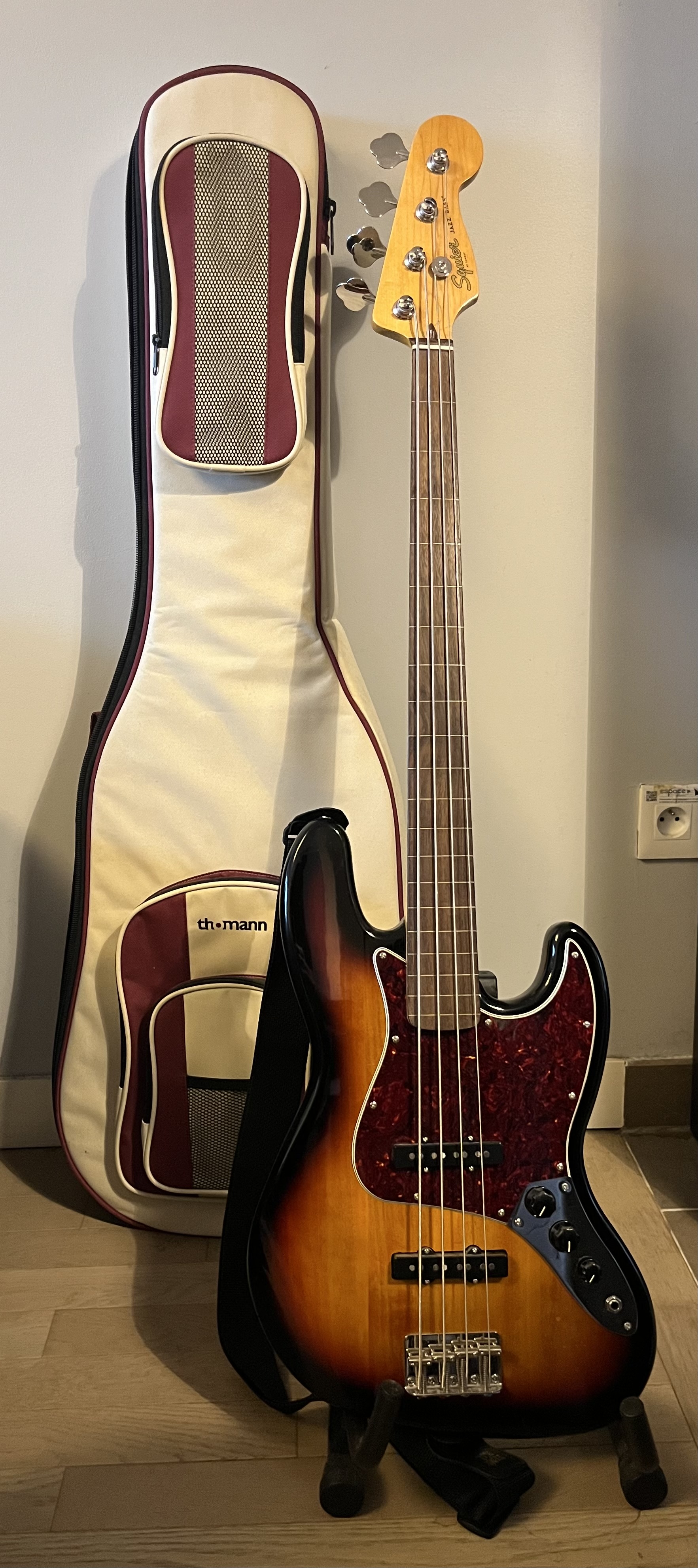 Squier CV 60s Jazz Bass LRL 3TS